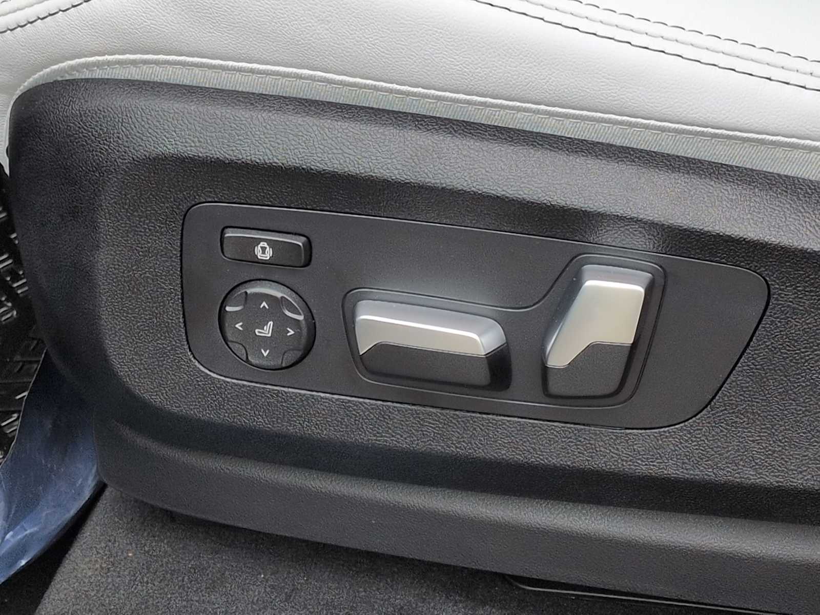 Thumbnail: 2026 BMW X5 - 18