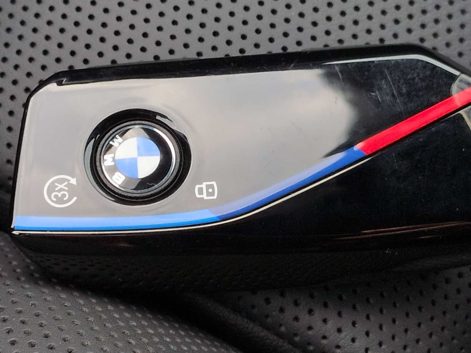 Thumbnail: 2026 BMW M5 - 36