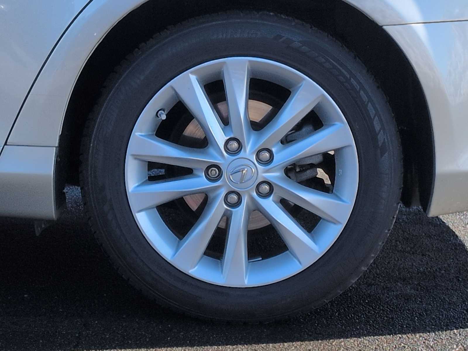 Thumbnail: 2011 Lexus ES - 14