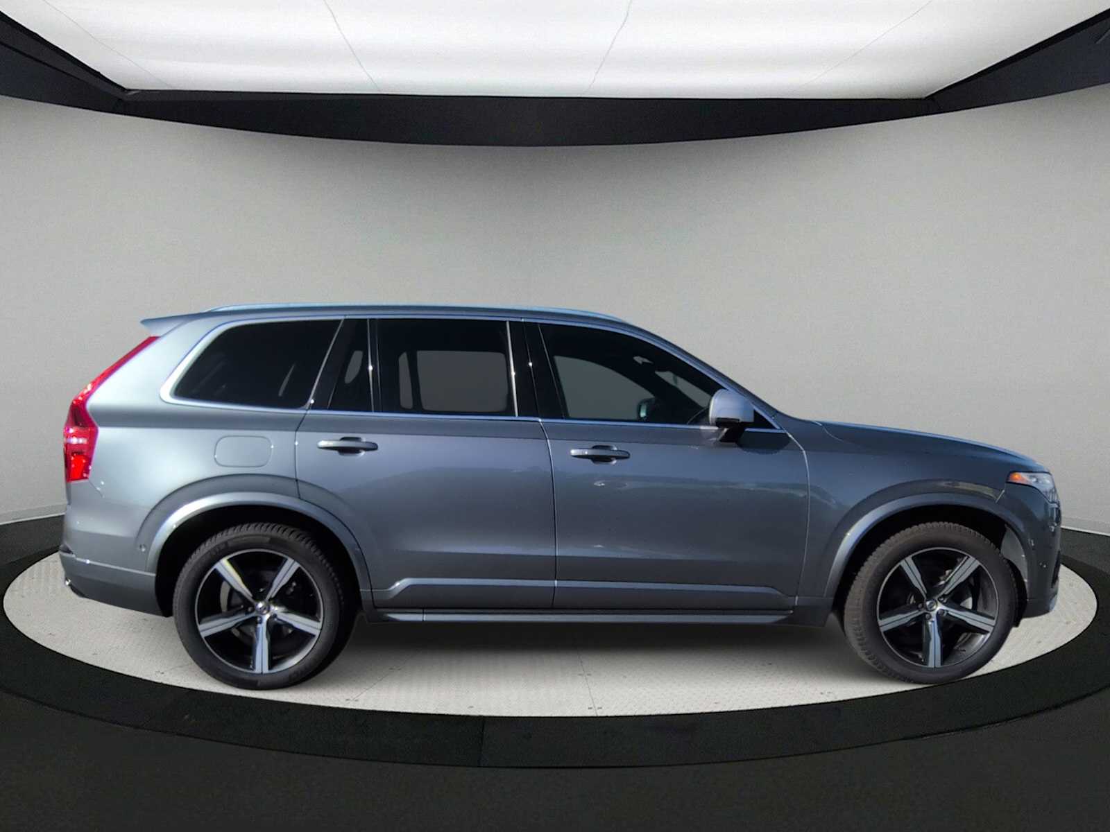 Thumbnail: 2017 Volvo XC90 - 9