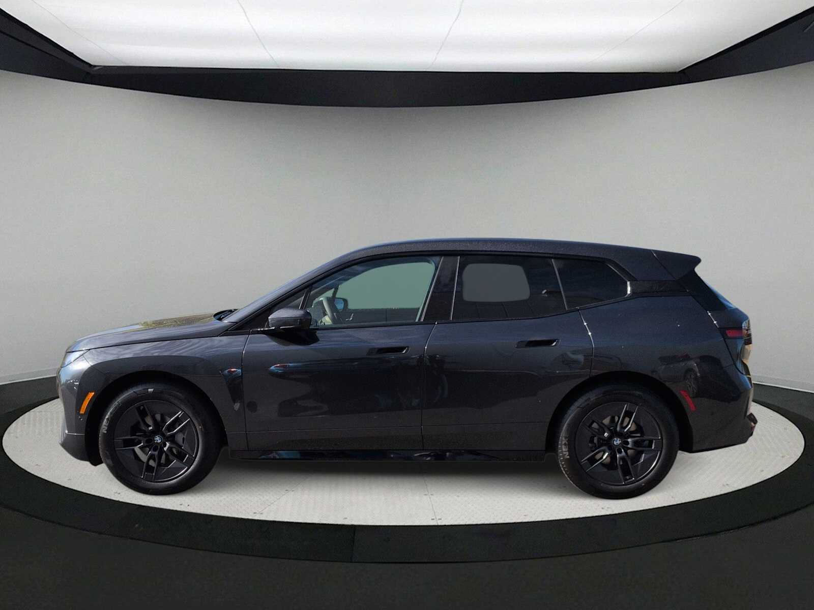 Thumbnail: 2026 BMW iX - 5