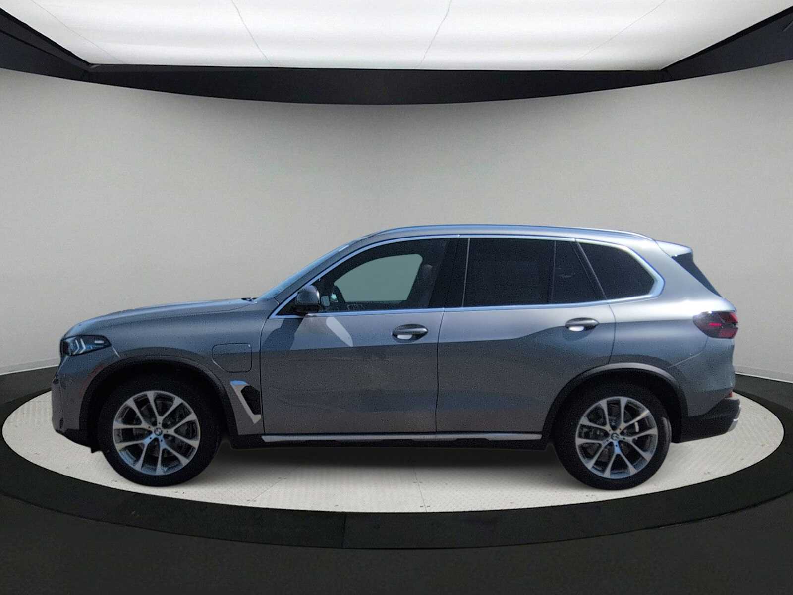 Thumbnail: 2026 BMW X5 - 5