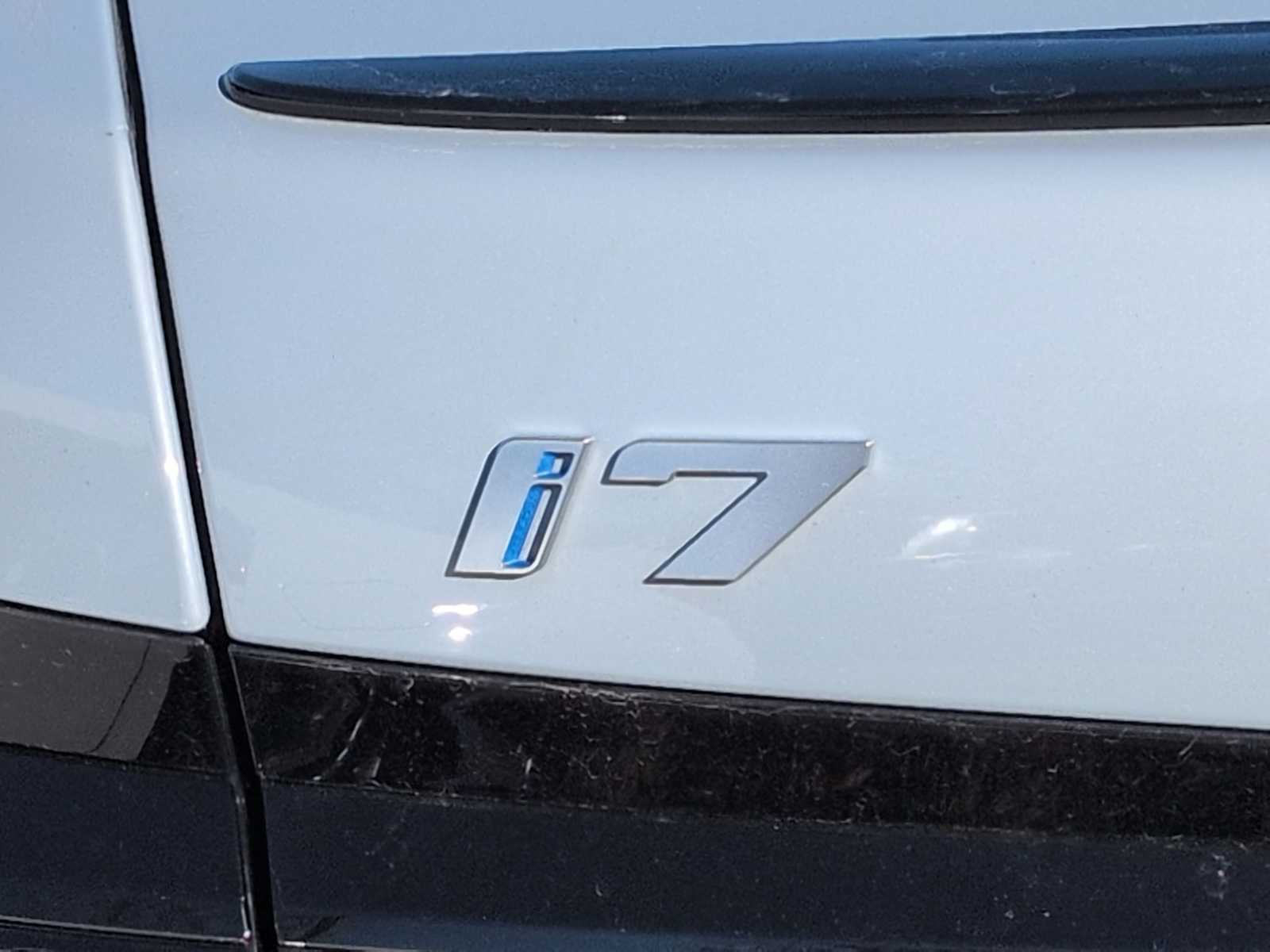 Thumbnail: 2023 BMW i7 - 13