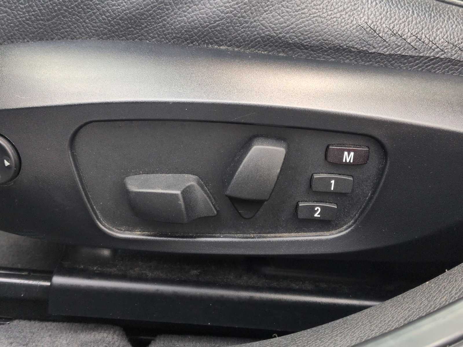 Thumbnail: 2015 BMW X1 - 18