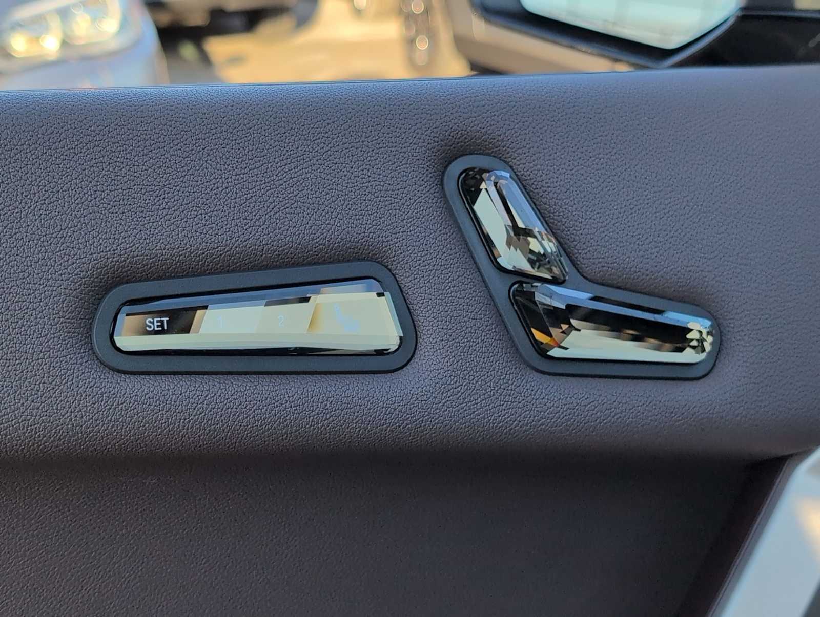 Thumbnail: 2023 BMW iX - 17