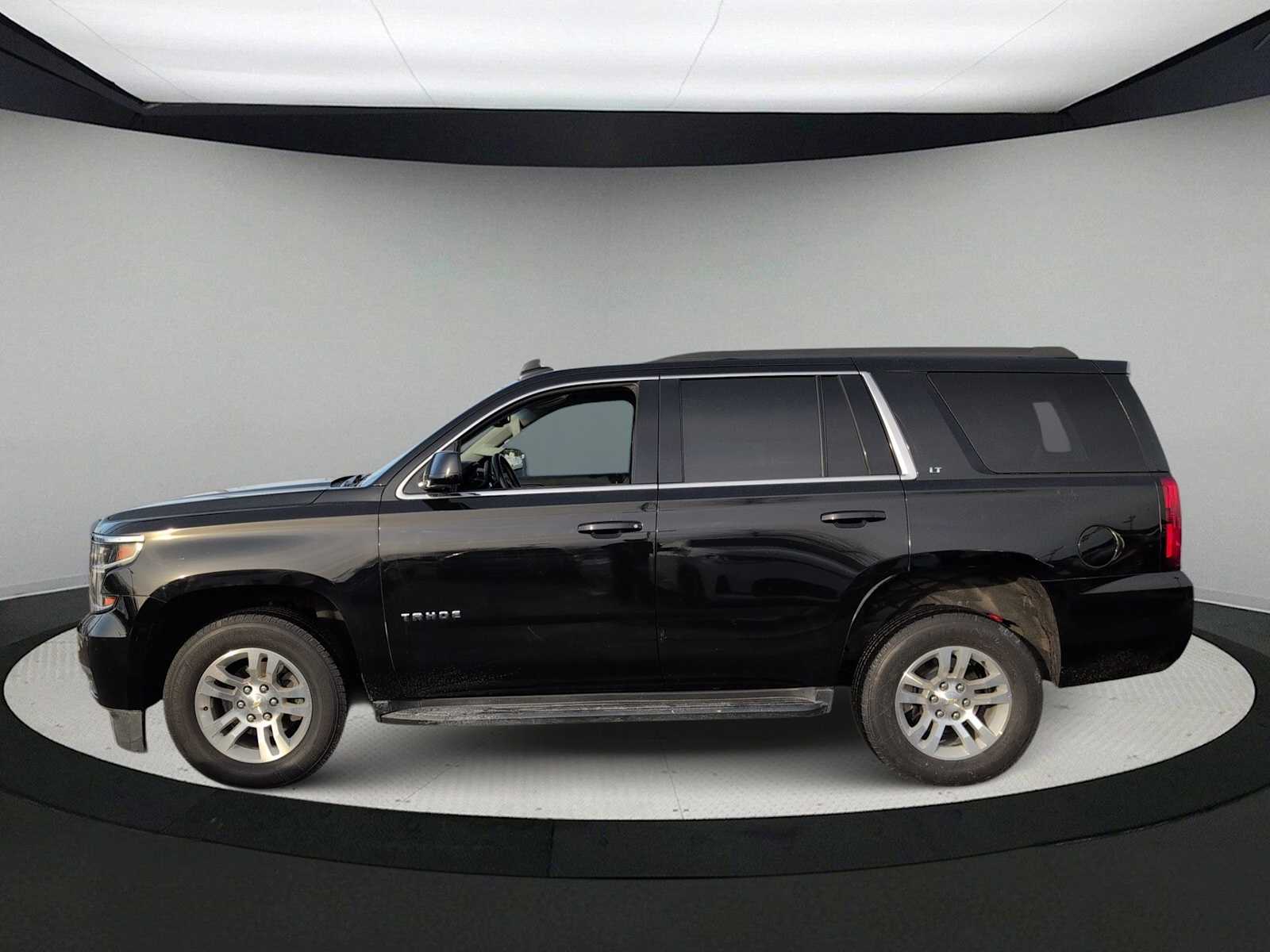 Thumbnail: 2019 Chevrolet Tahoe - 5