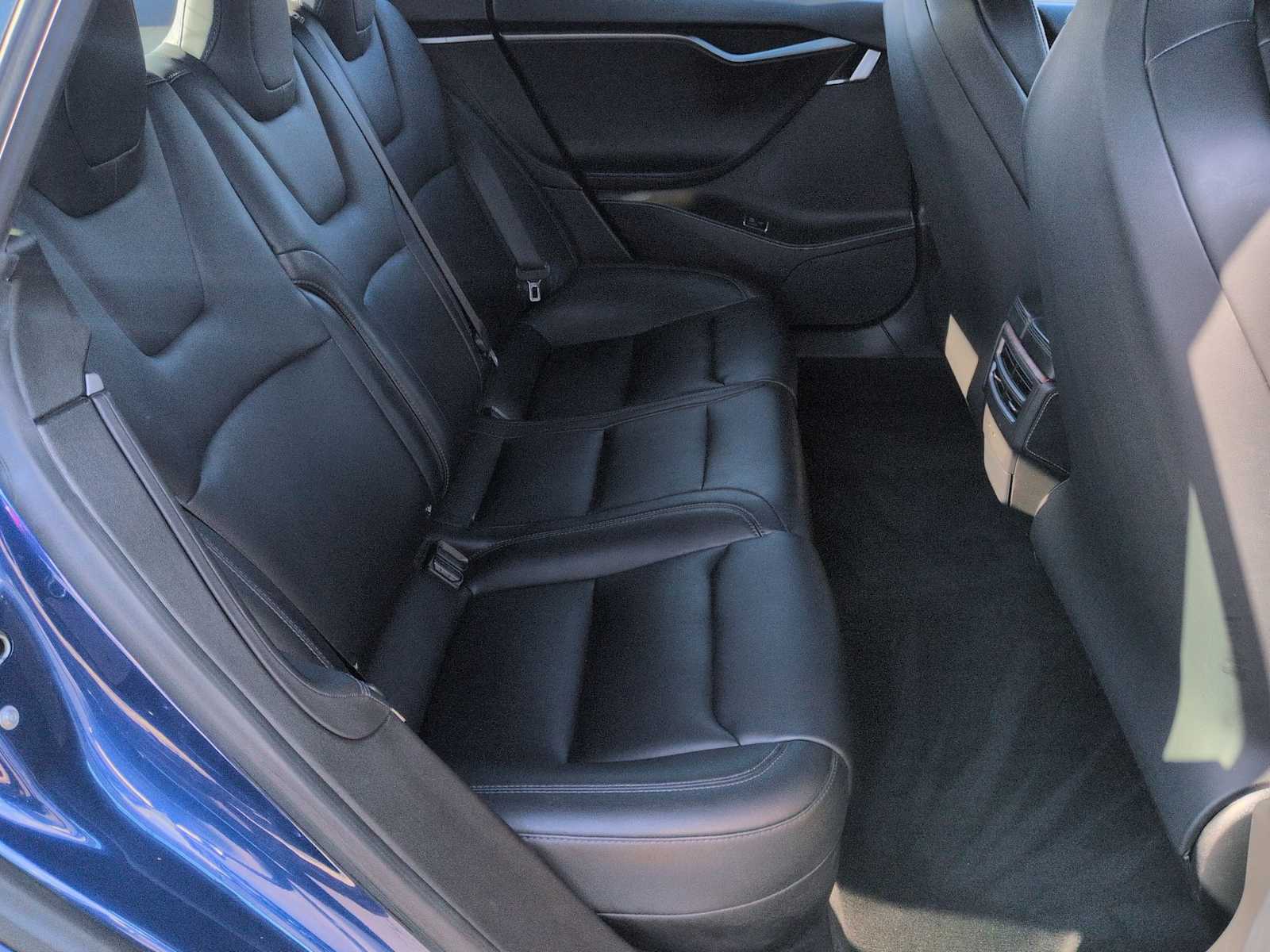 Thumbnail: 2020 Tesla Model S - 21