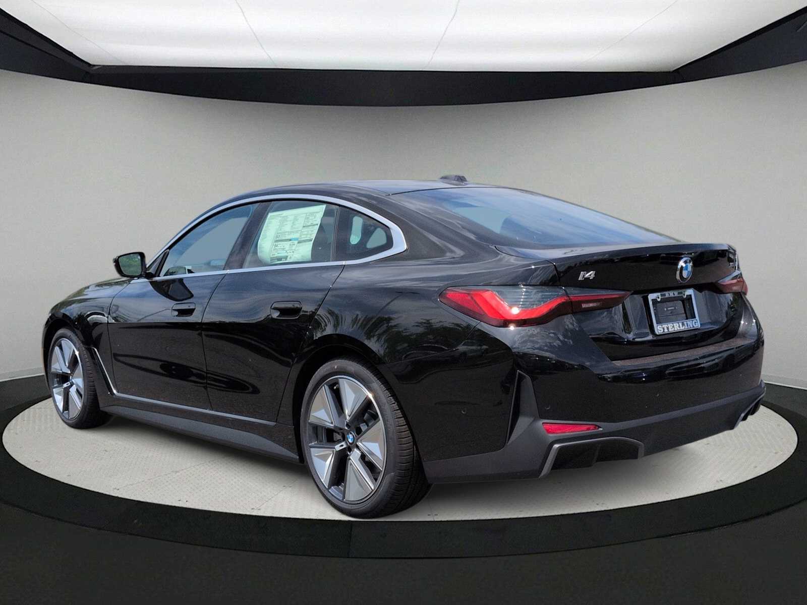 Thumbnail: 2026 BMW i4 - 6