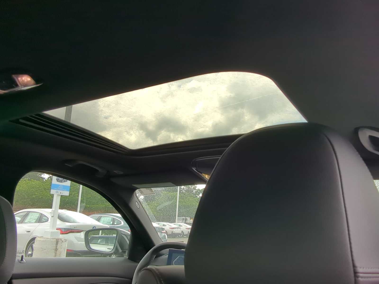 Thumbnail: 2025 BMW 3 Series - 23