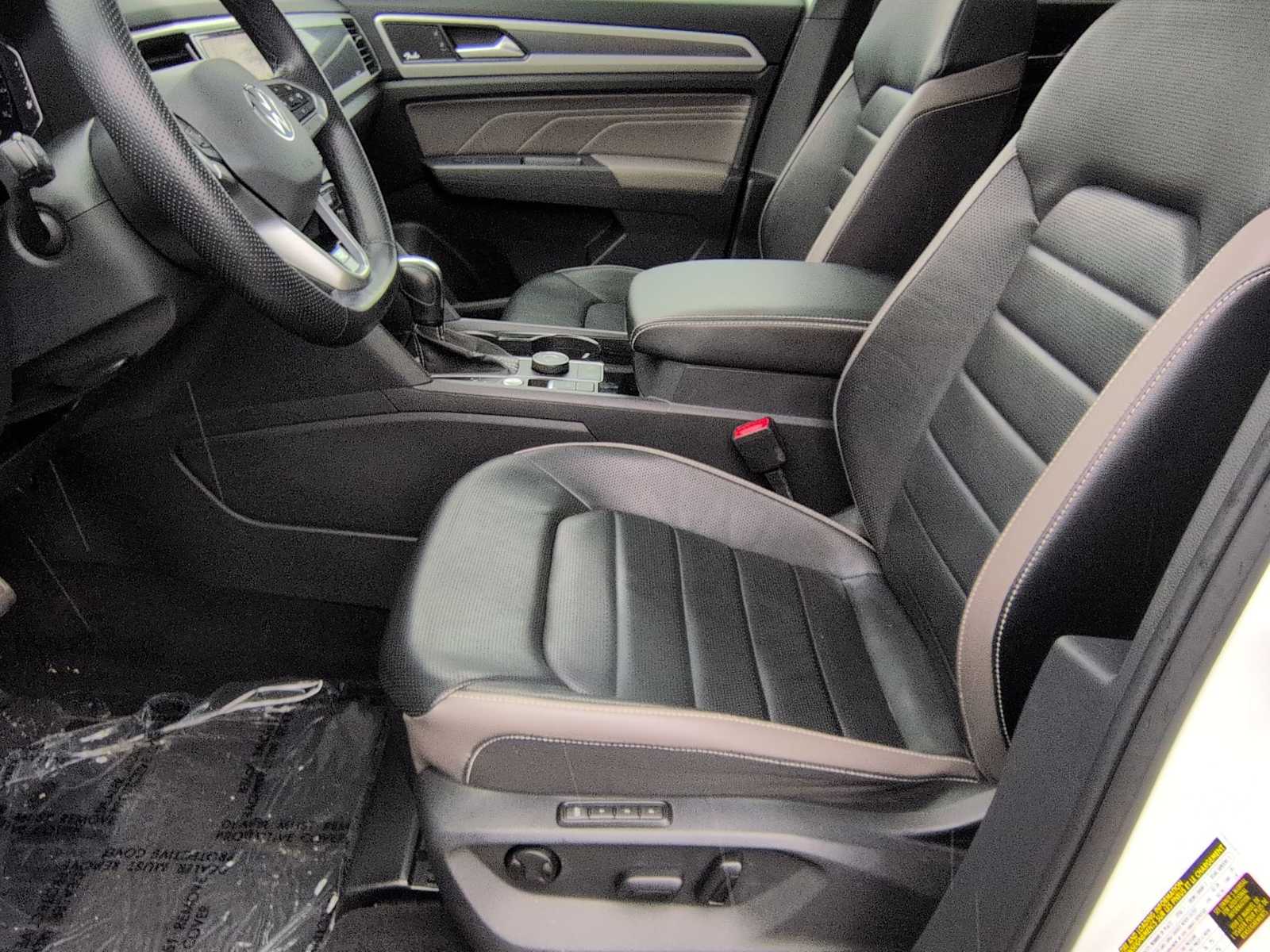 Thumbnail: 2021 Volkswagen Atlas - 17