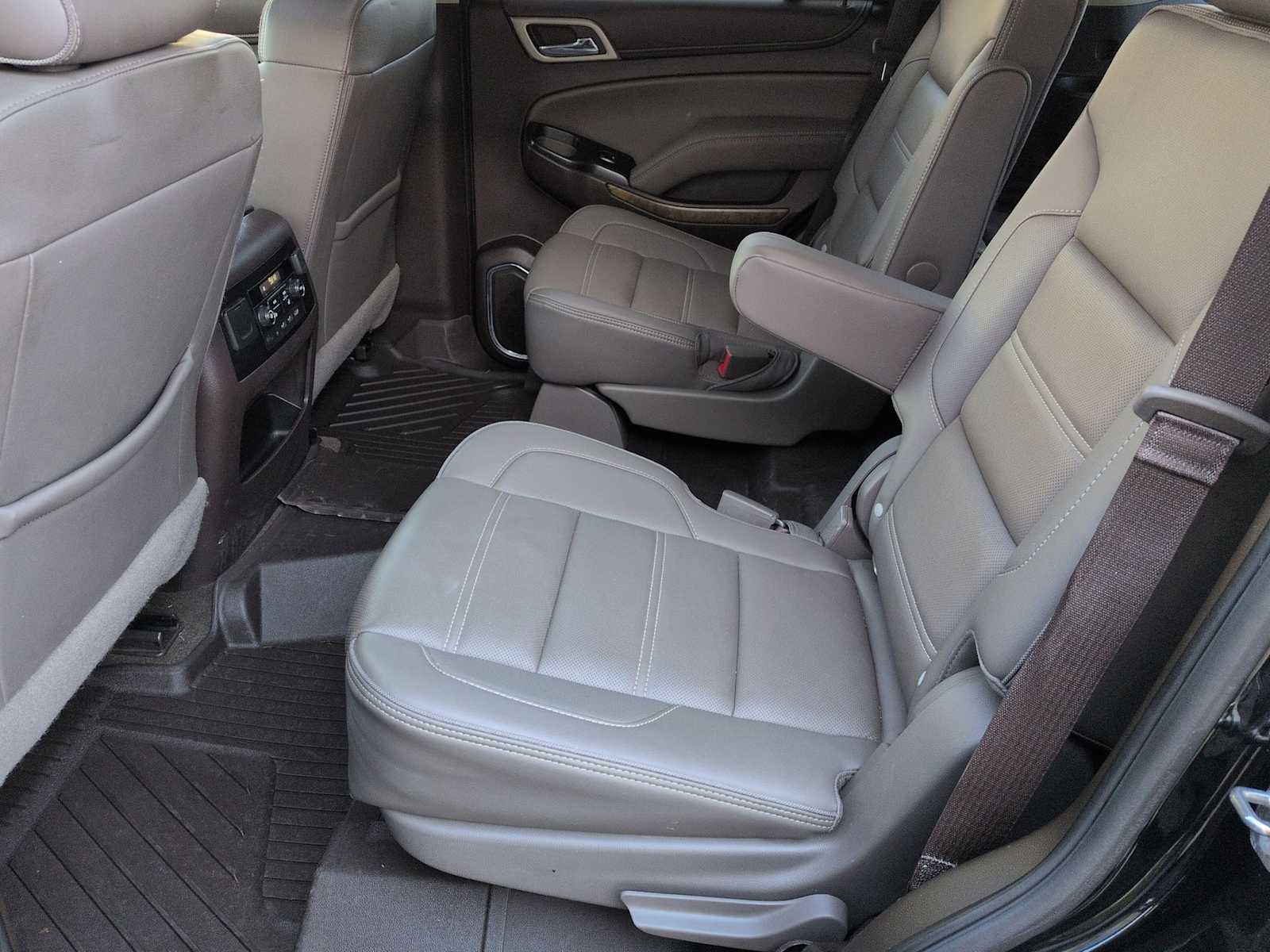 Thumbnail: 2018 GMC Yukon - 21