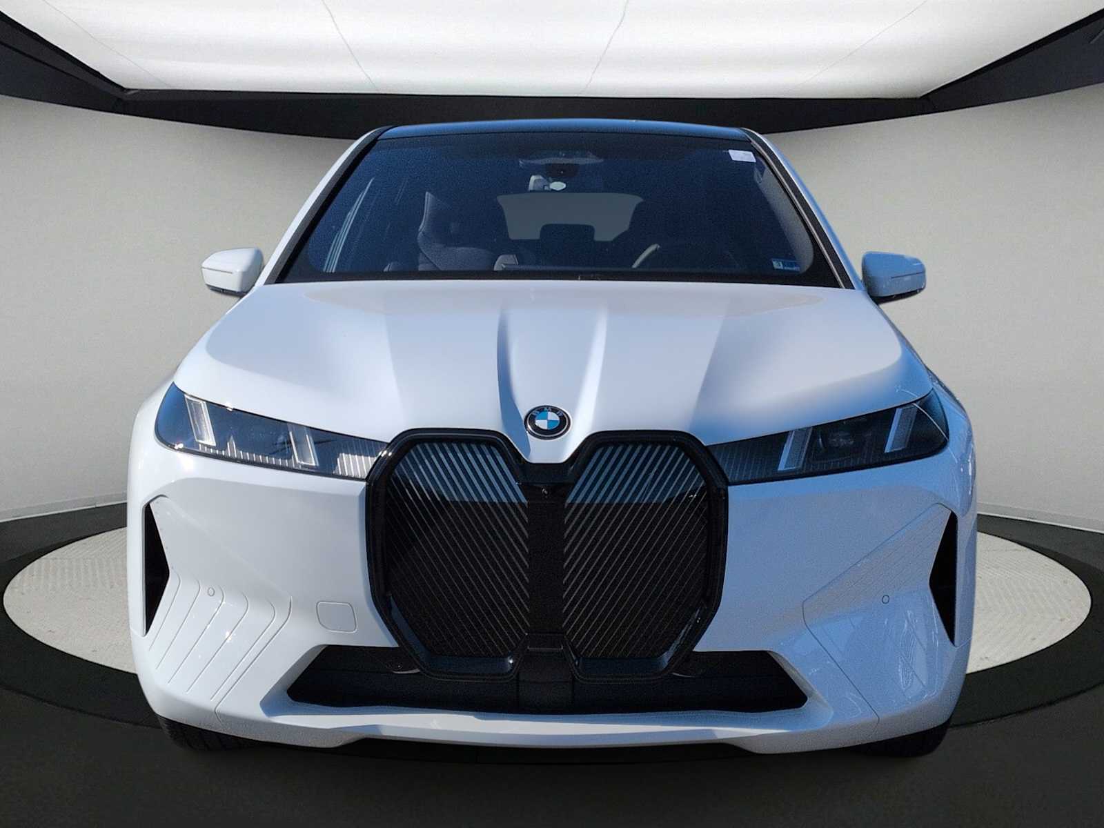 Thumbnail: 2026 BMW iX - 3