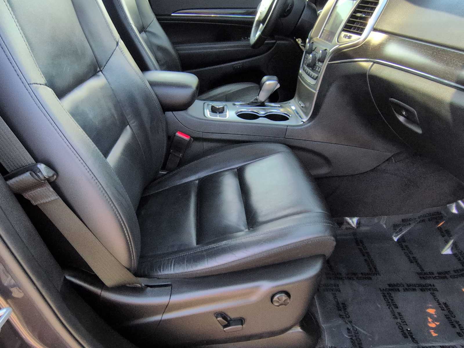 Thumbnail: 2018 Jeep Grand Cherokee - 24