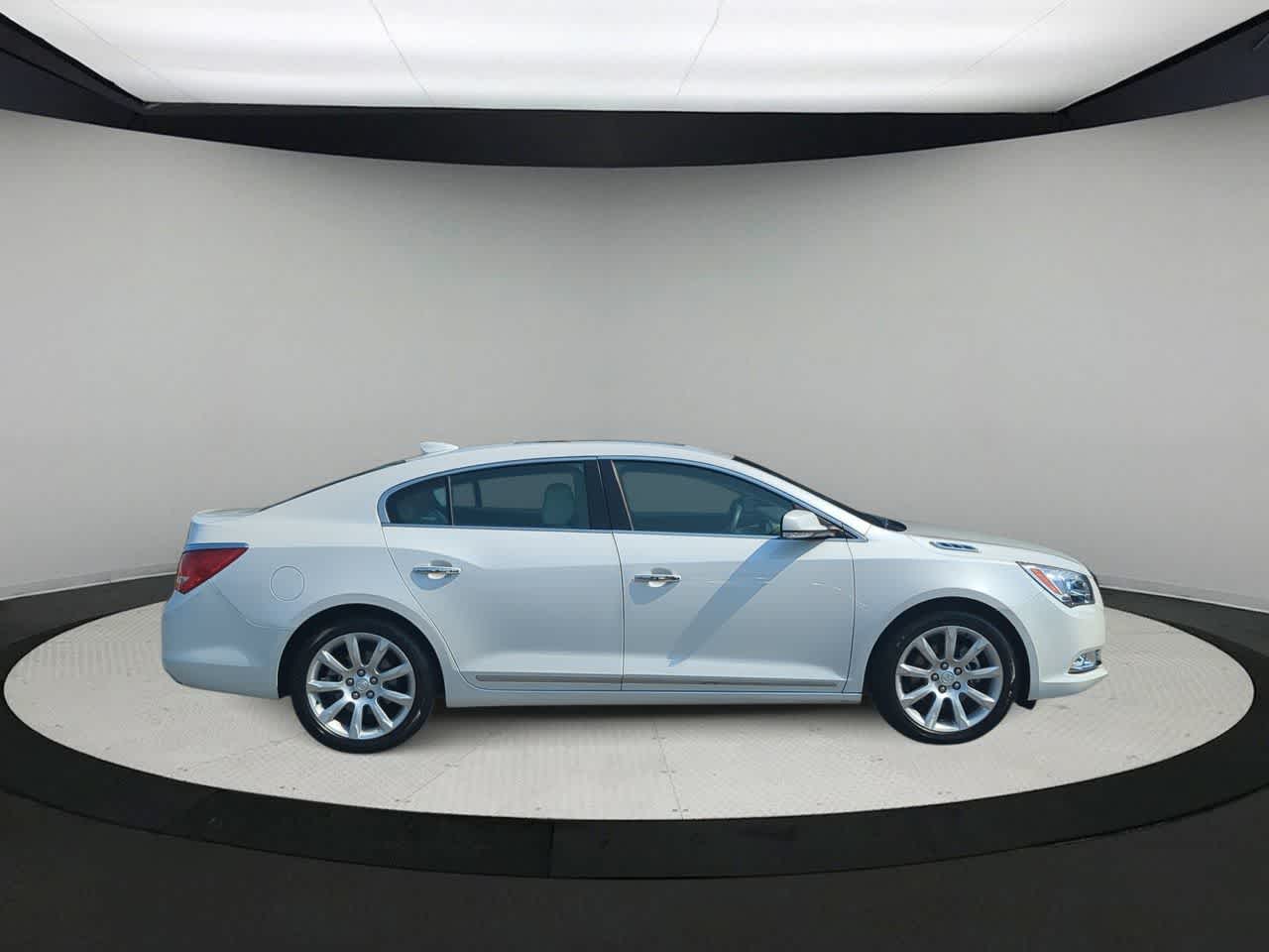 Thumbnail: 2015 Buick LaCrosse - 9