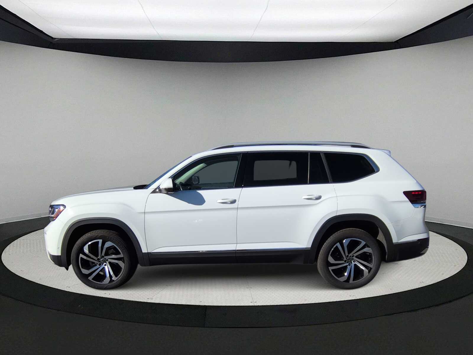 Thumbnail: 2021 Volkswagen Atlas - 4