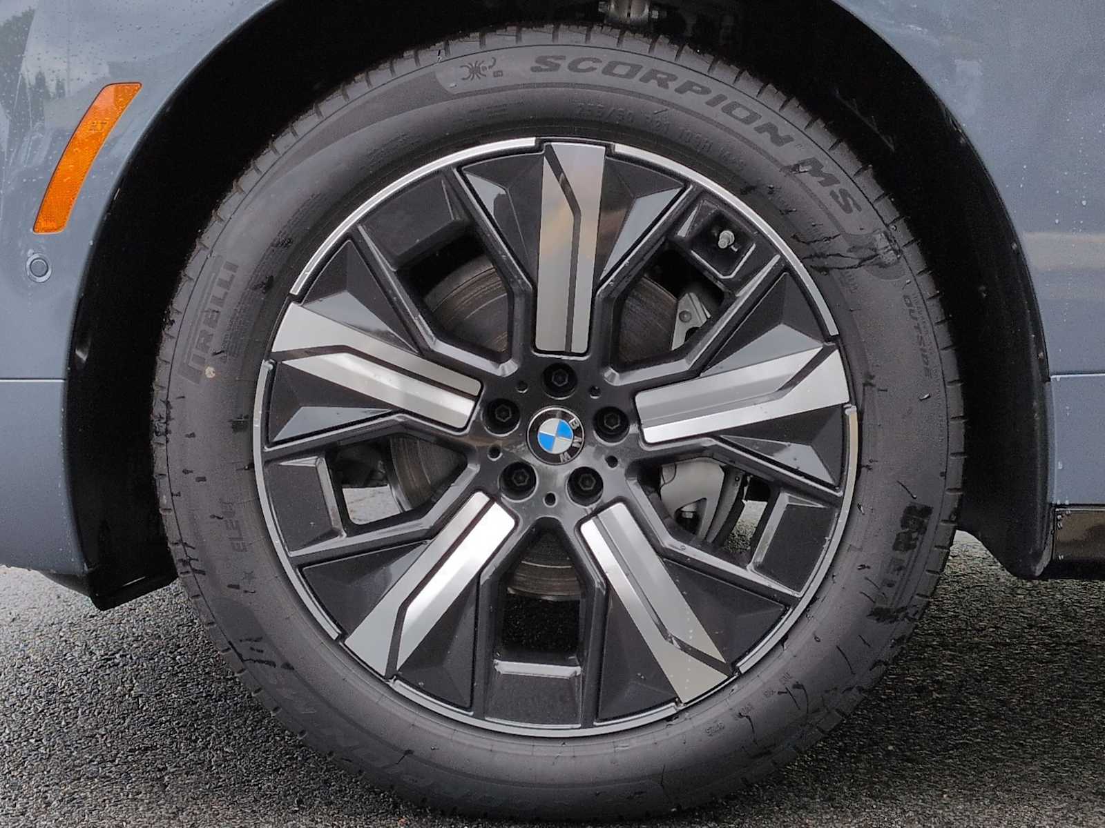 Thumbnail: 2026 BMW iX - 14