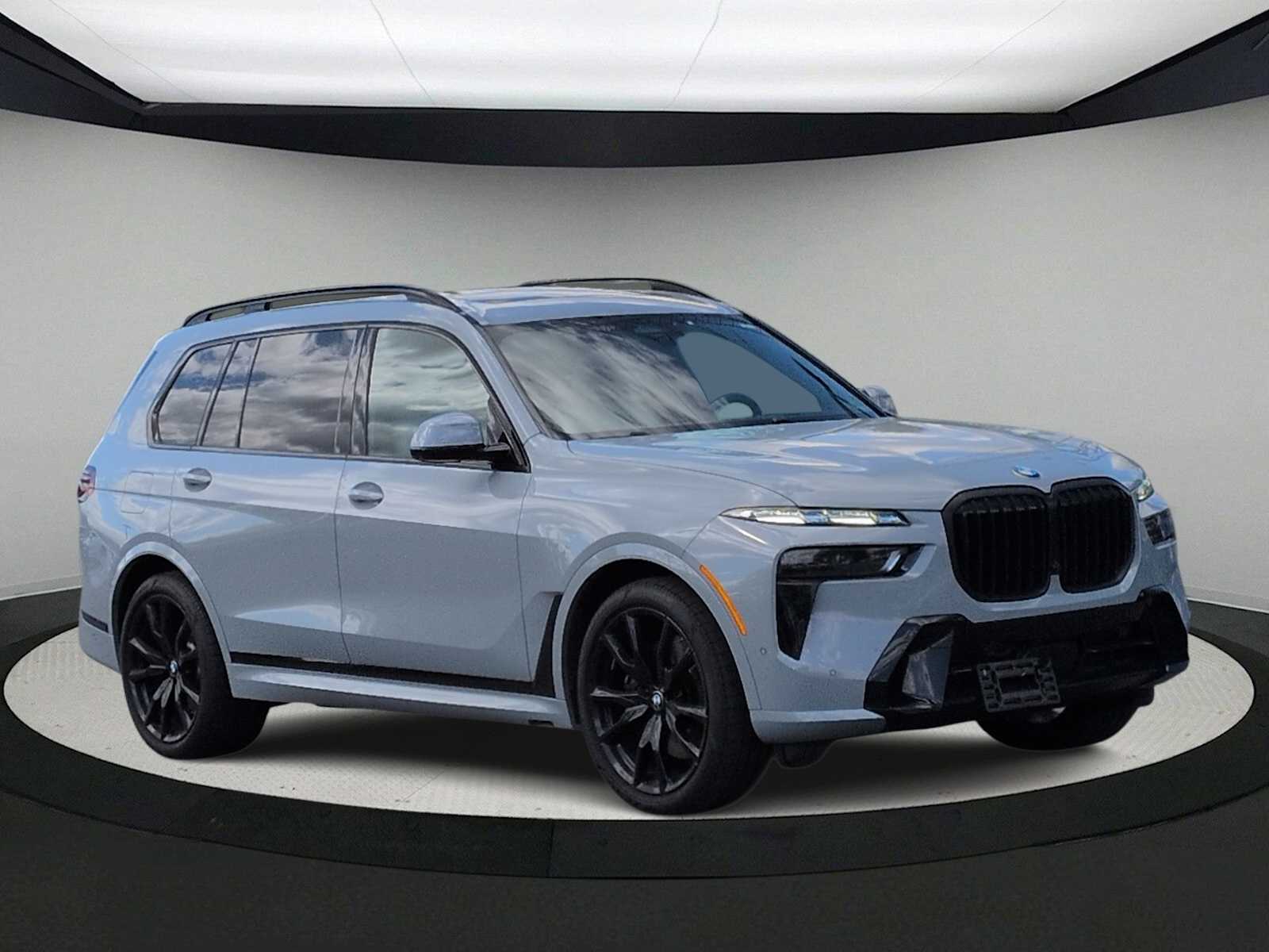 Thumbnail: 2025 BMW X7 - 2