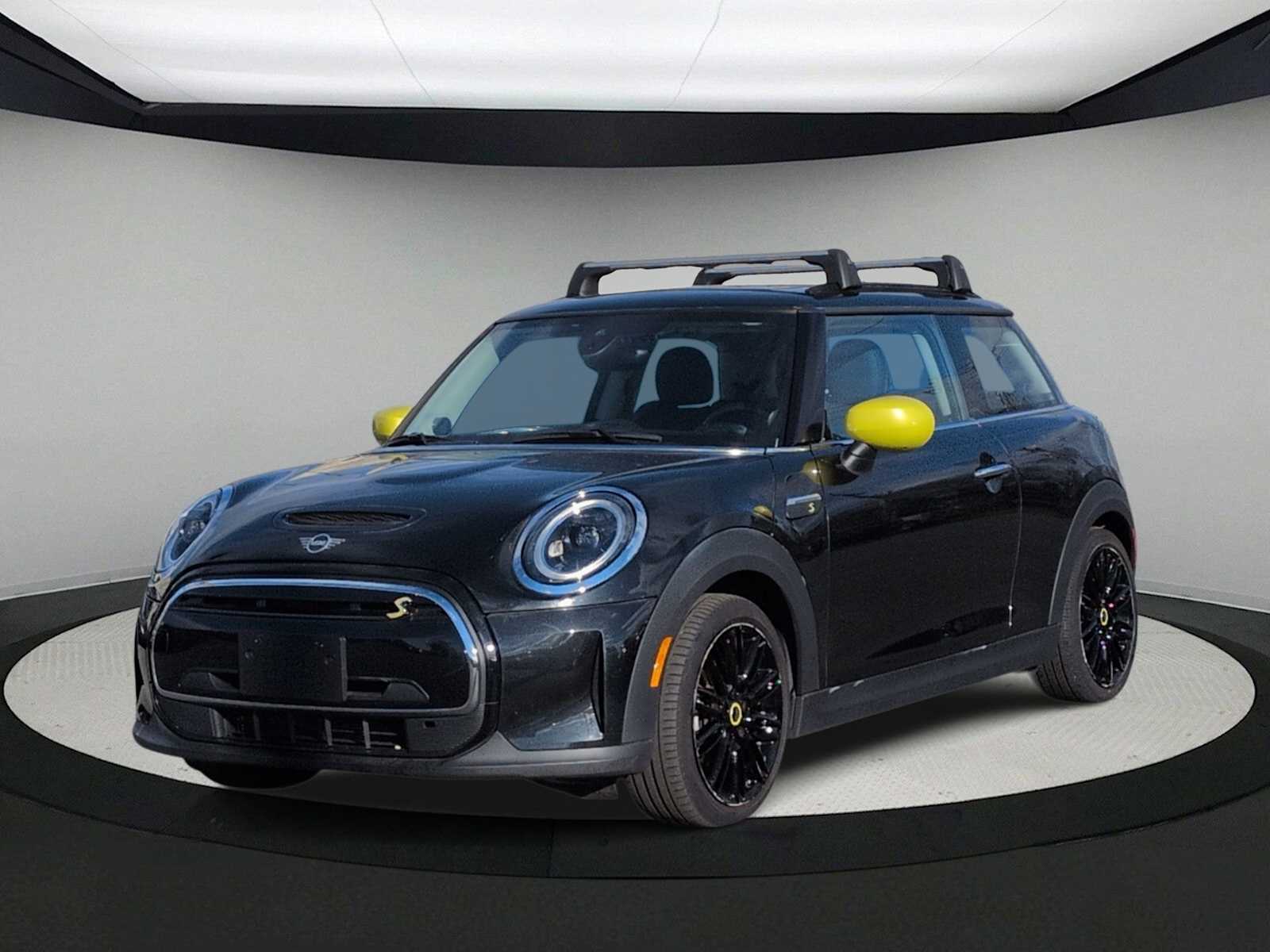 Thumbnail: 2024 MINI Cooper Hardtop - 4
