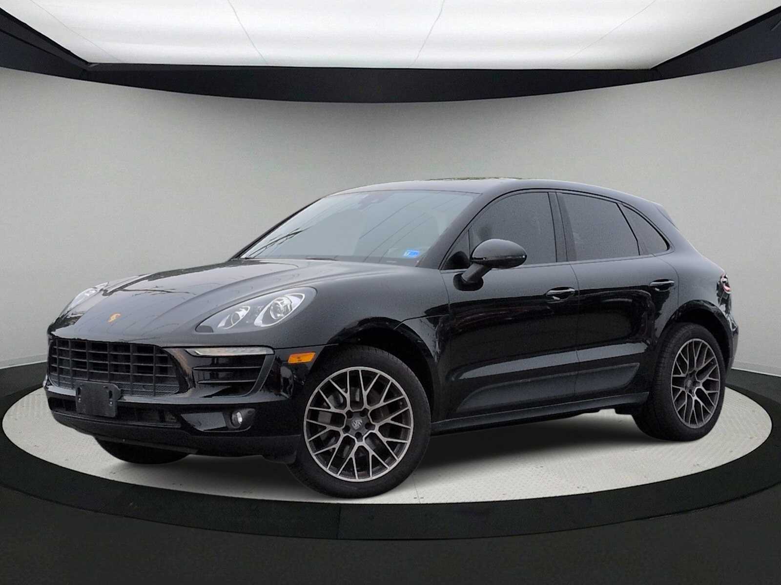 2018 Porsche Macan  -
                  Sterling, VA
