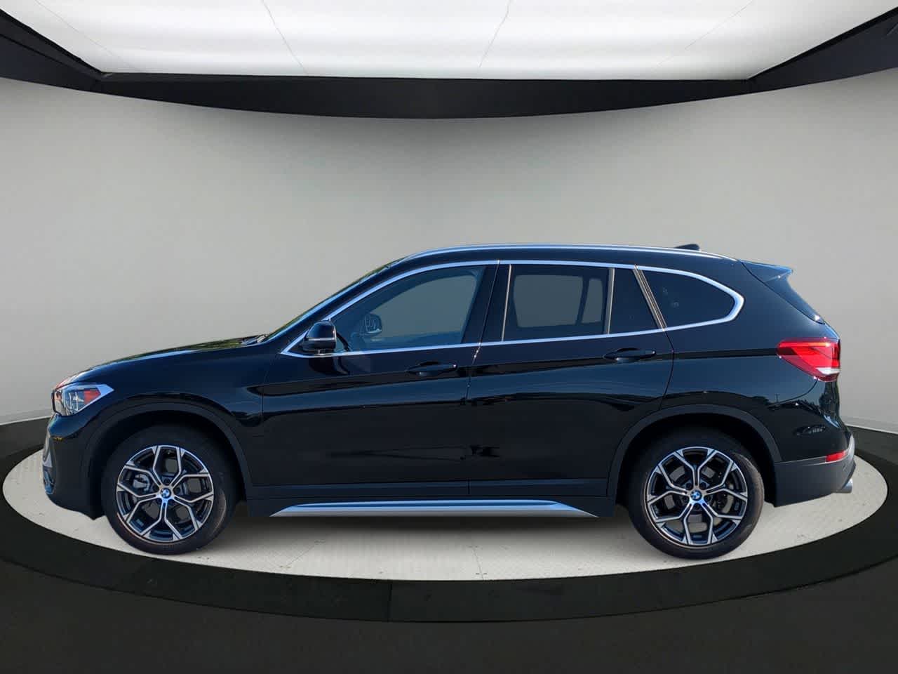 Thumbnail: 2022 BMW X1 - 5