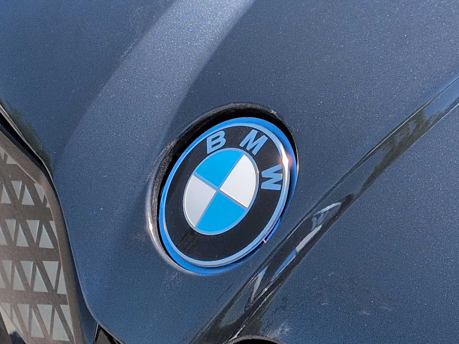 Thumbnail: 2022 BMW iX - 12