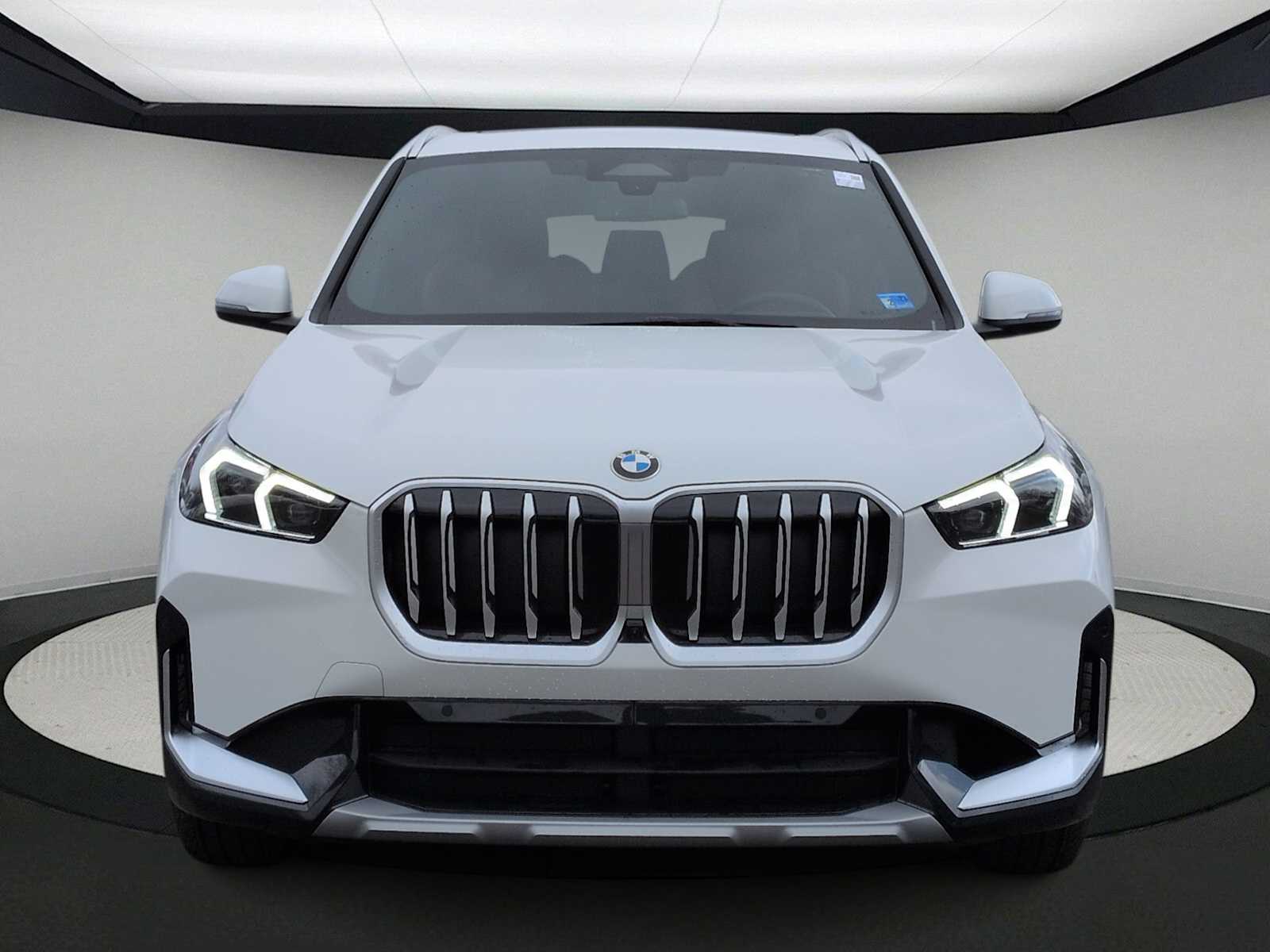 Thumbnail: 2026 BMW X1 - 3