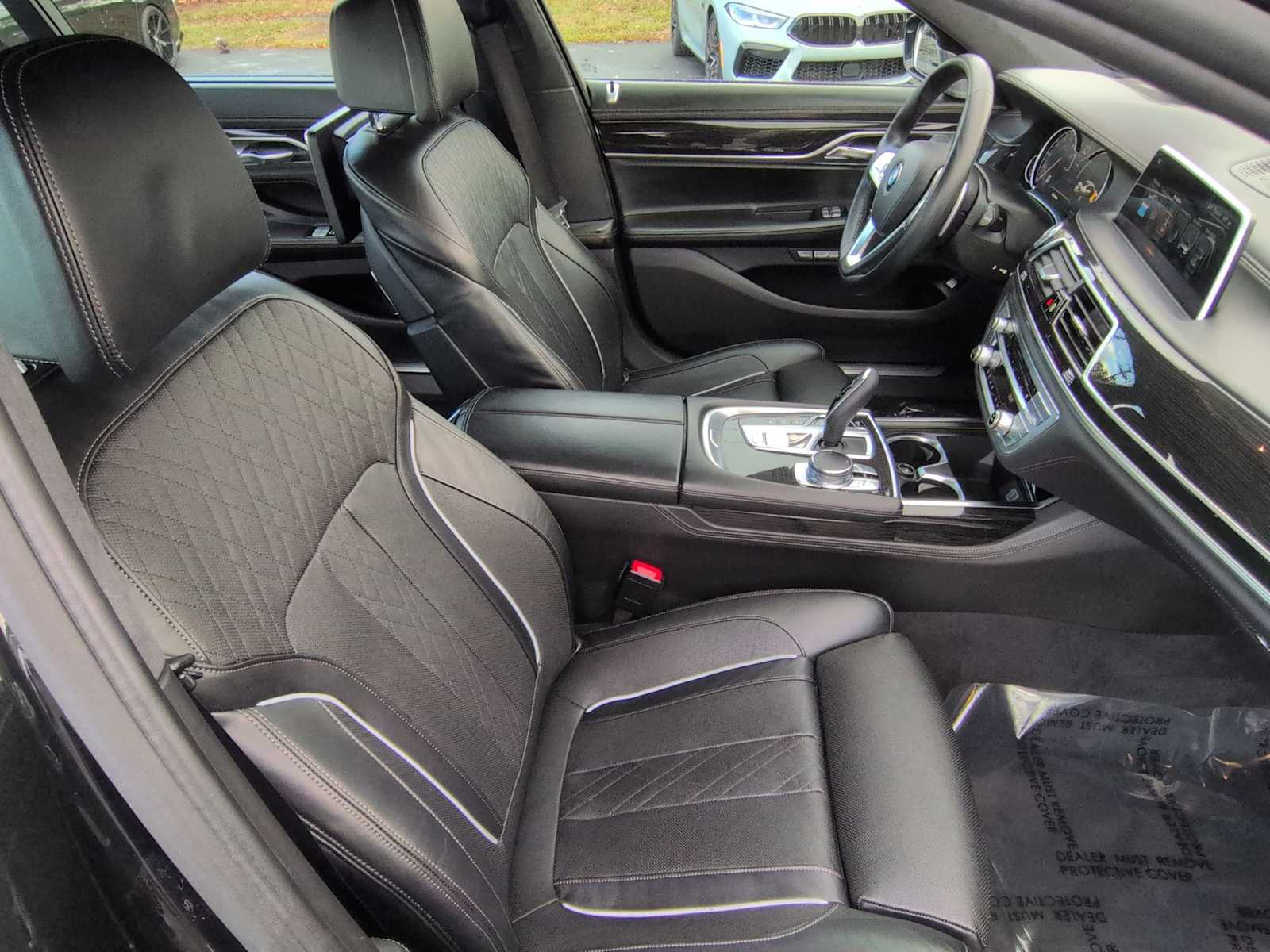 Thumbnail: 2016 BMW 7 Series - 24