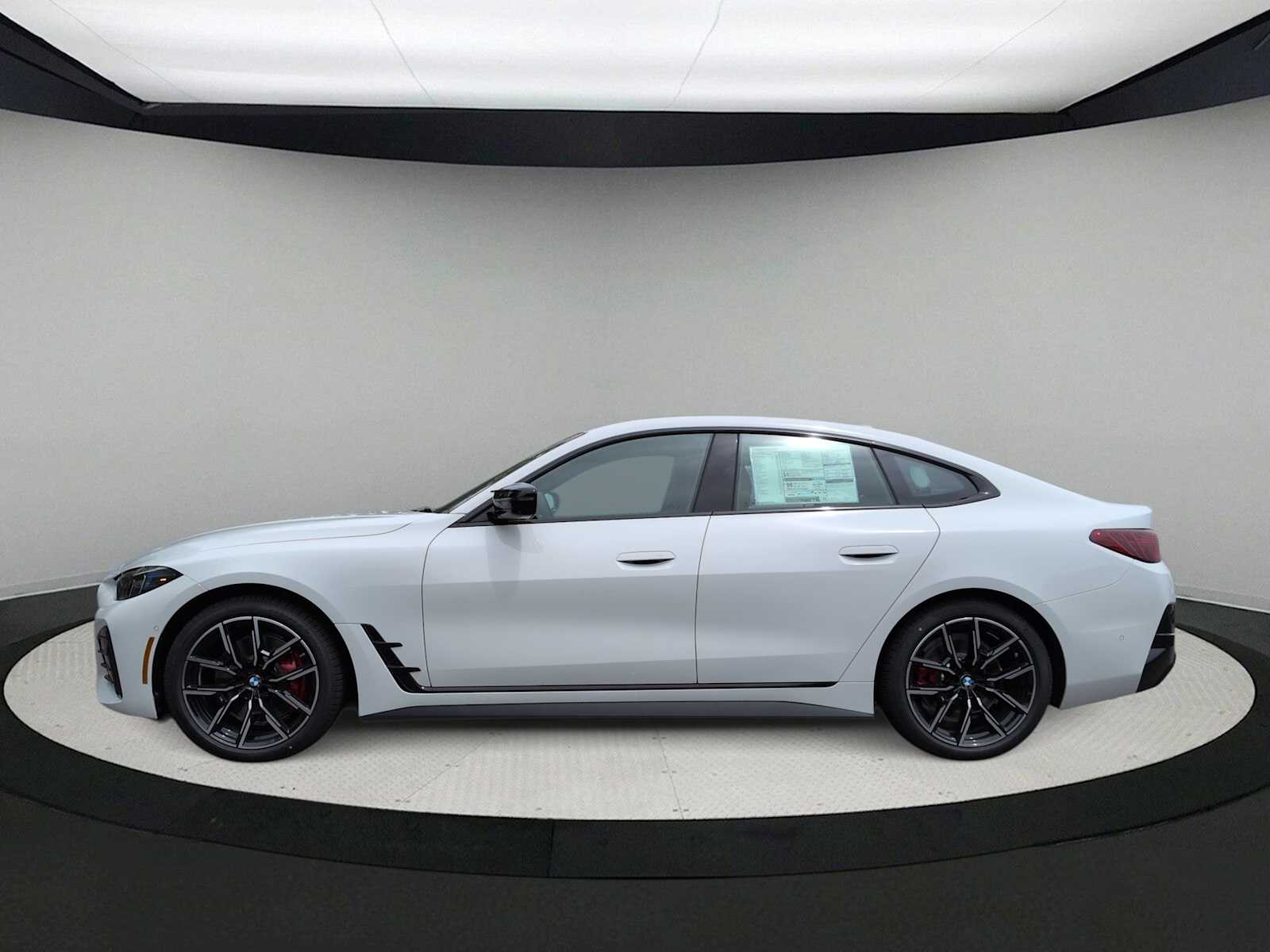 Thumbnail: 2026 BMW i4 - 5