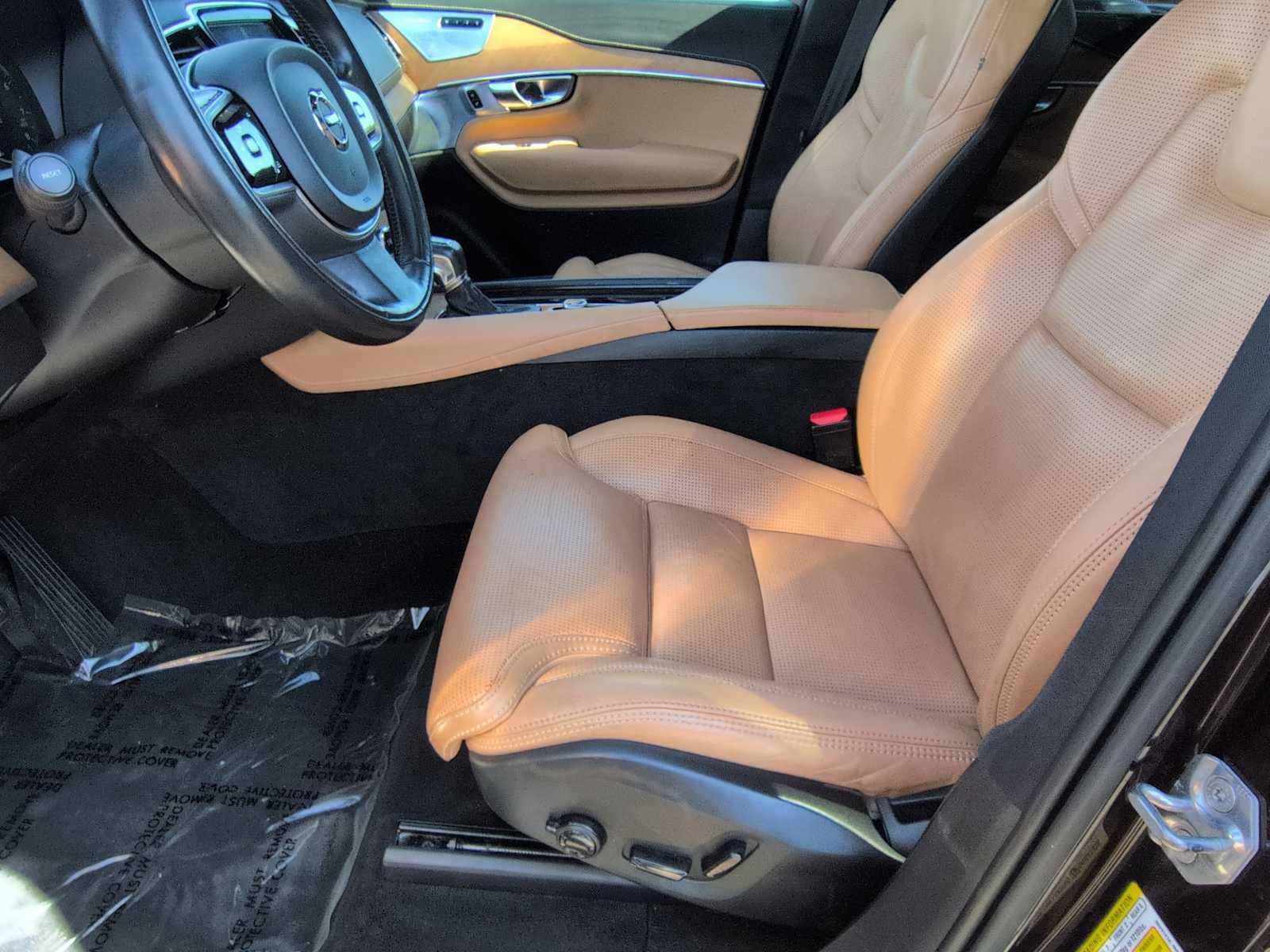 Thumbnail: 2018 Volvo XC90 - 16