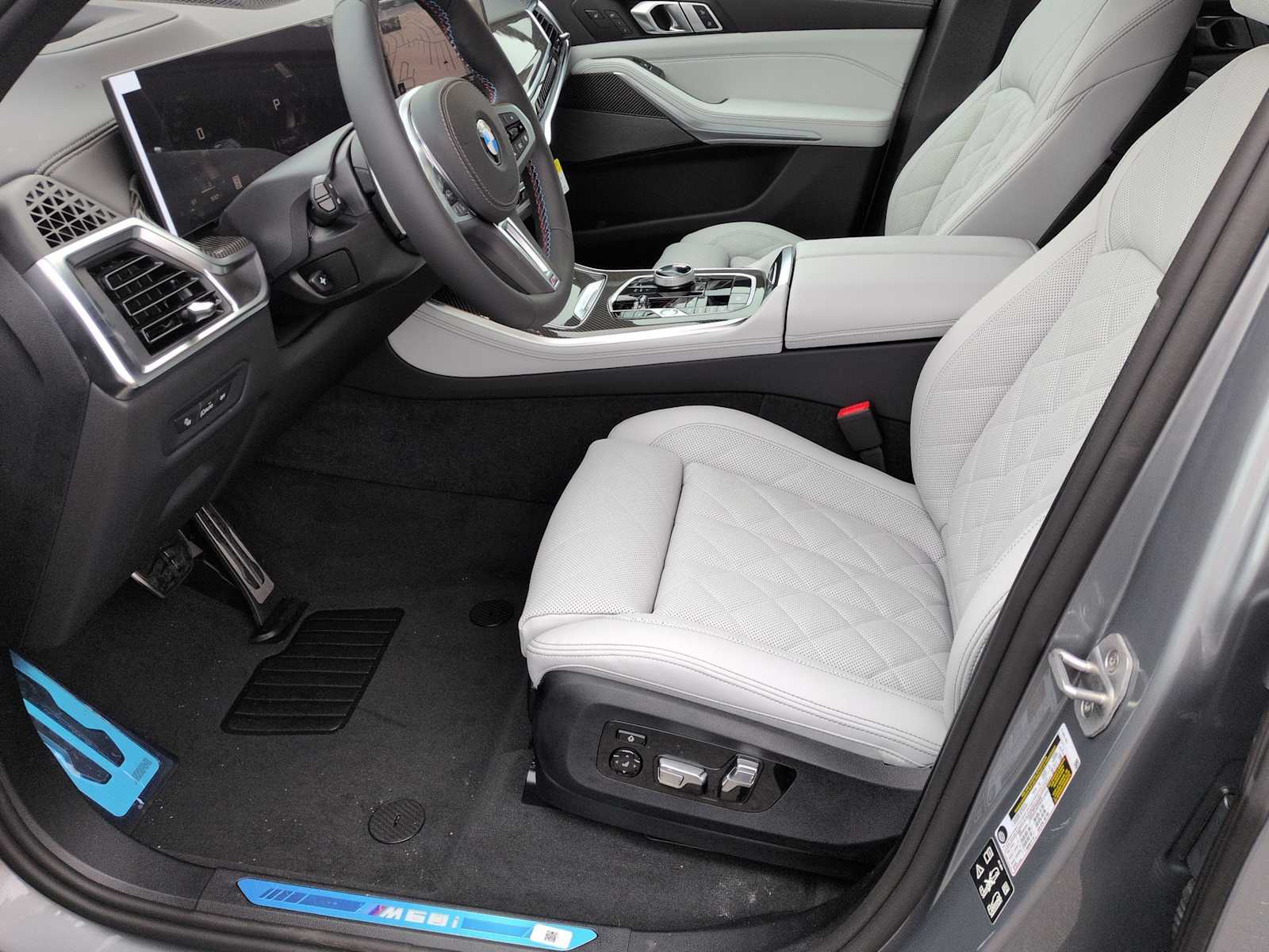 Thumbnail: 2026 BMW X5 - 17