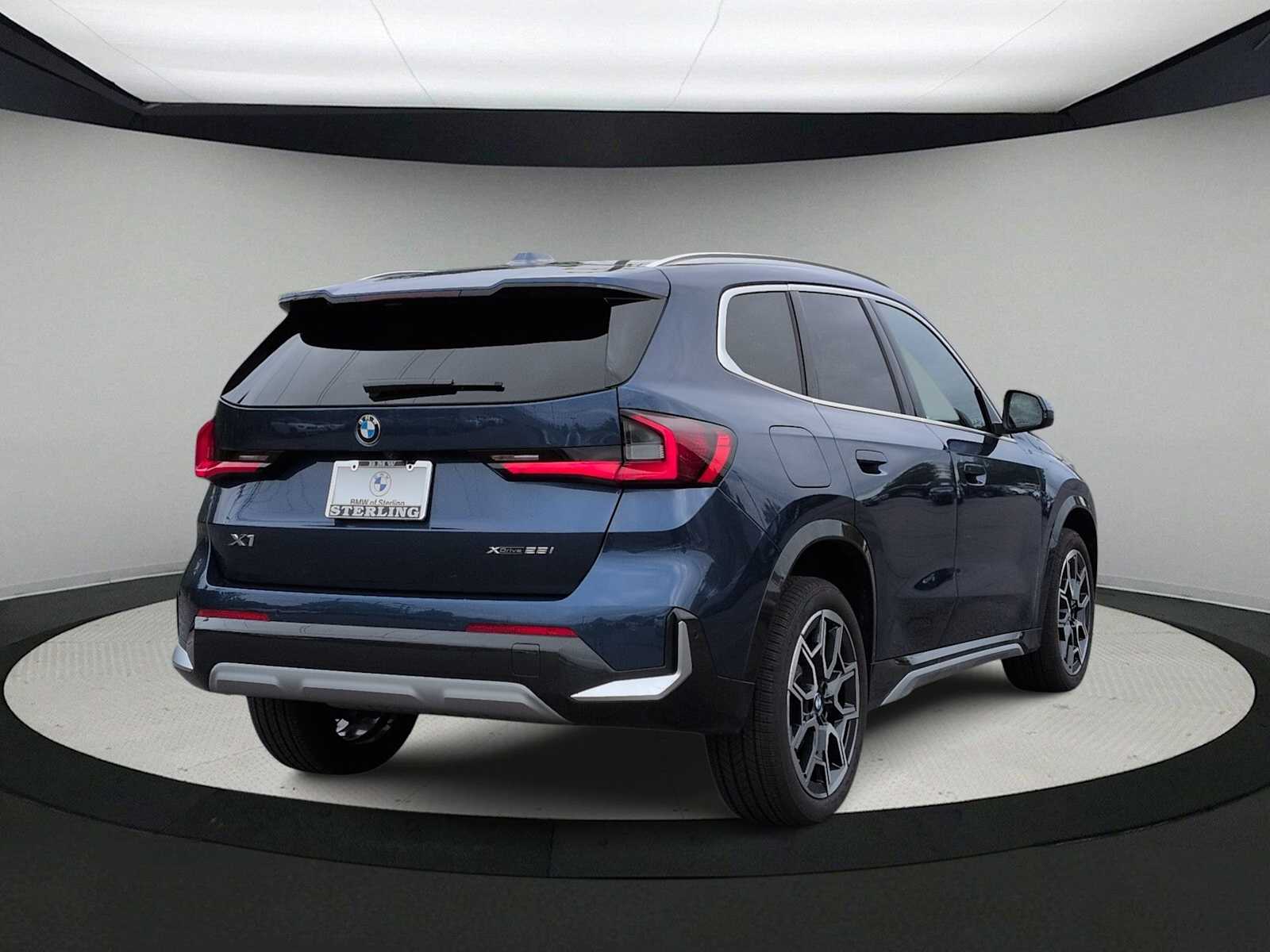 Thumbnail: 2025 BMW X1 - 8