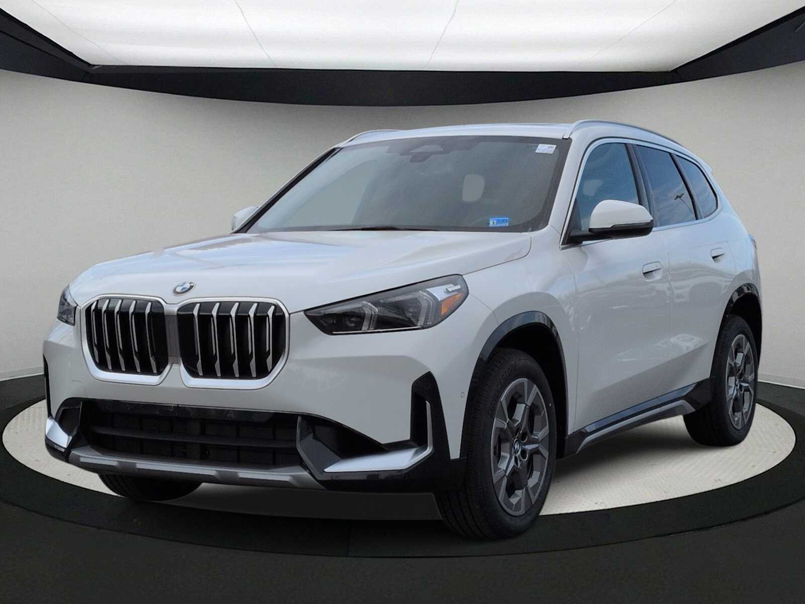 Thumbnail: 2026 BMW X1 - 4