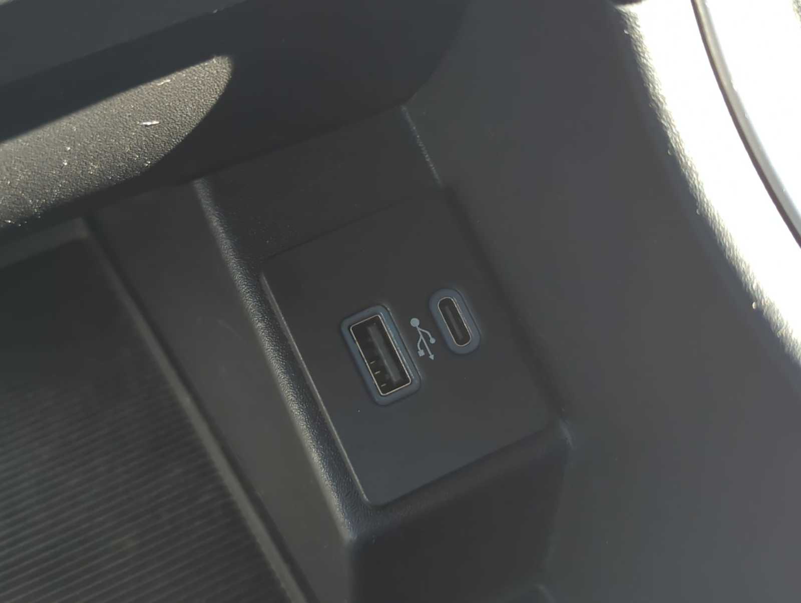 Thumbnail: 2023 Ford Edge - 30