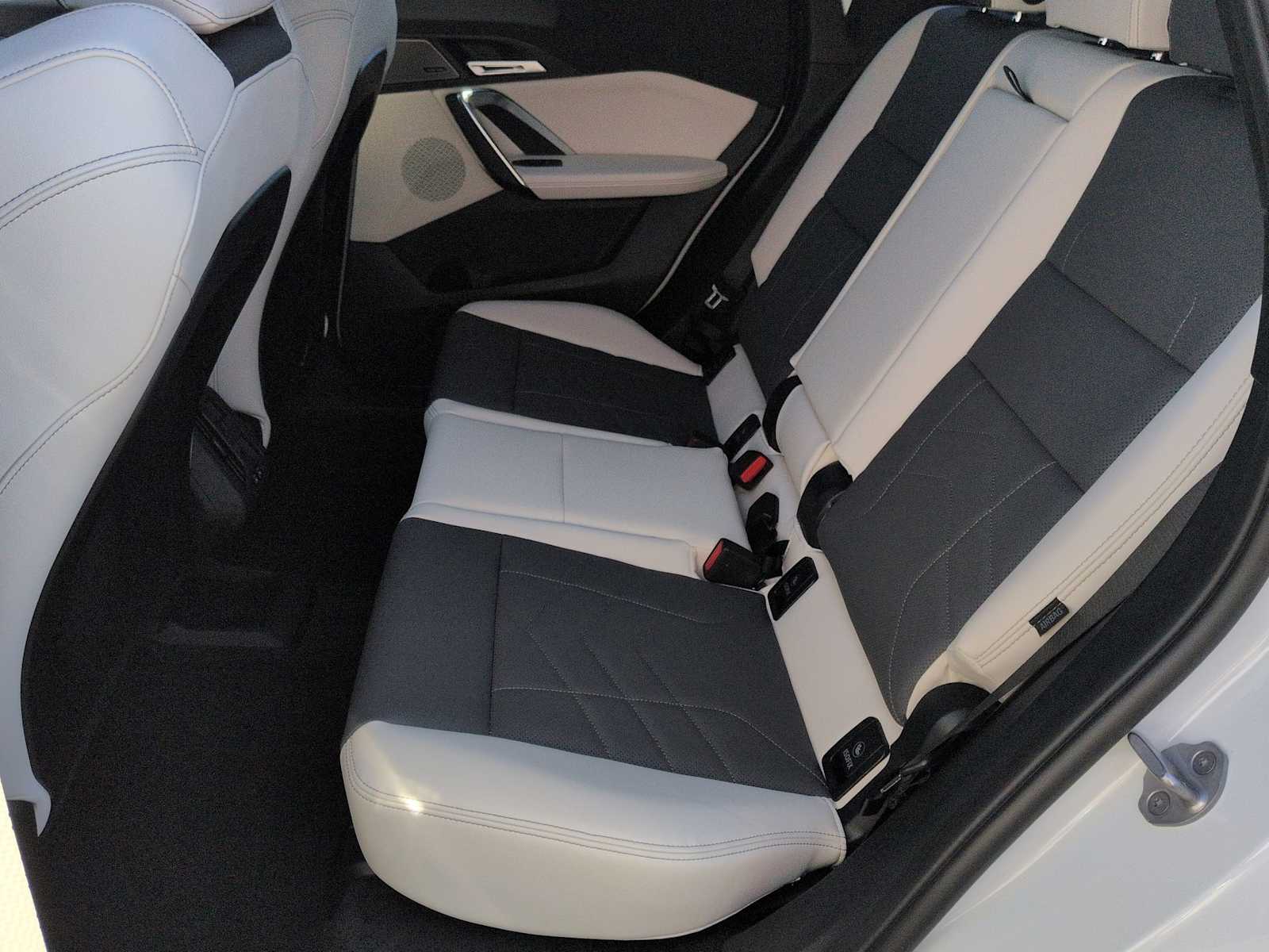 Thumbnail: 2026 BMW X1 - 21