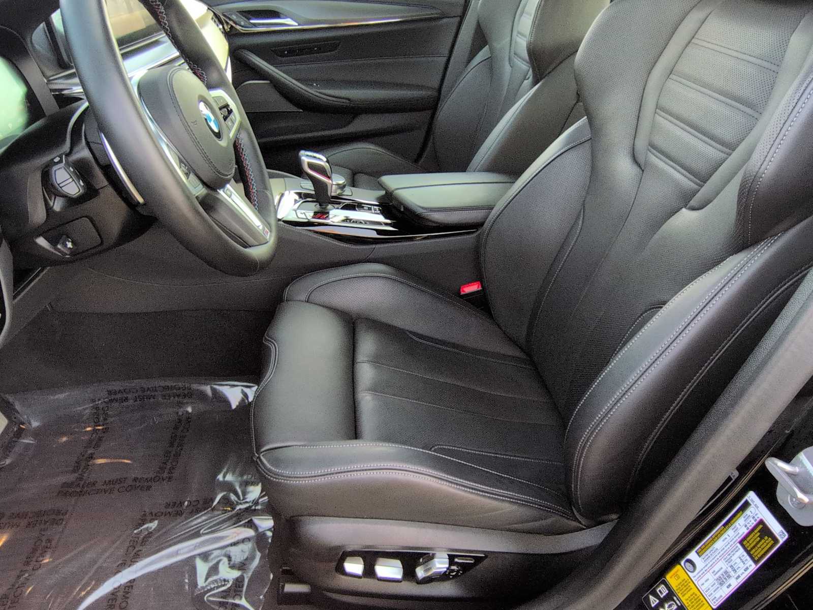 Thumbnail: 2023 BMW M5 - 17