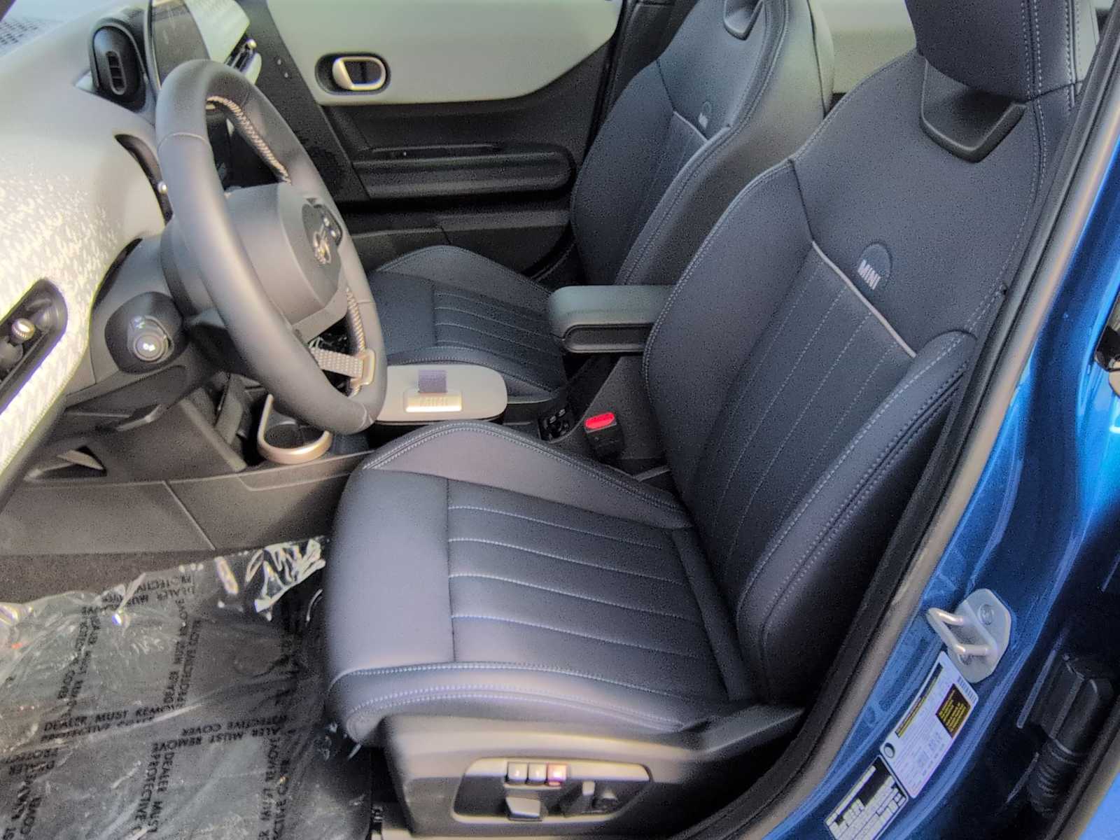 Thumbnail: 2025 MINI Cooper Hardtop - 17