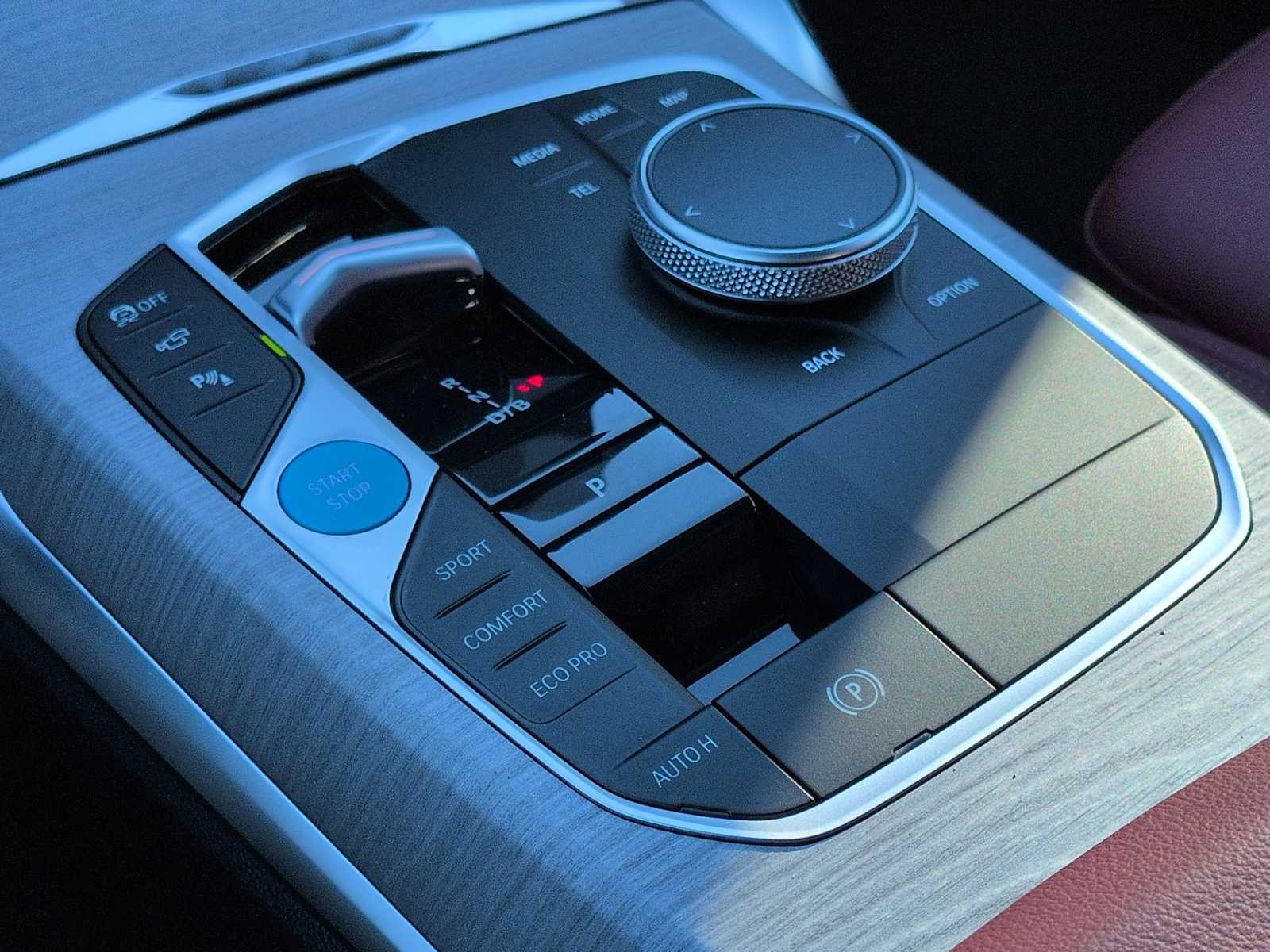 Thumbnail: 2026 BMW i4 - 35