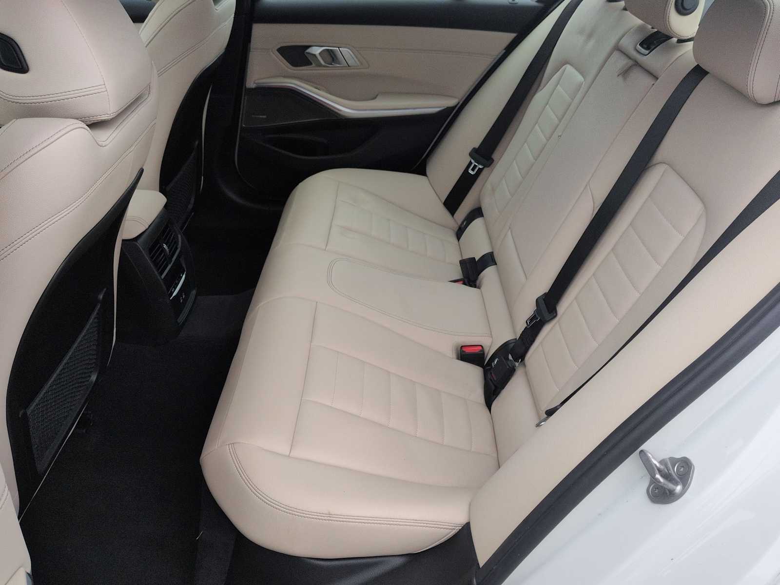 Thumbnail: 2023 BMW 3 Series - 21