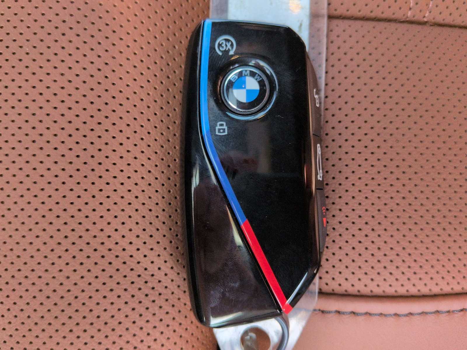 Thumbnail: 2027 BMW X6 - 37
