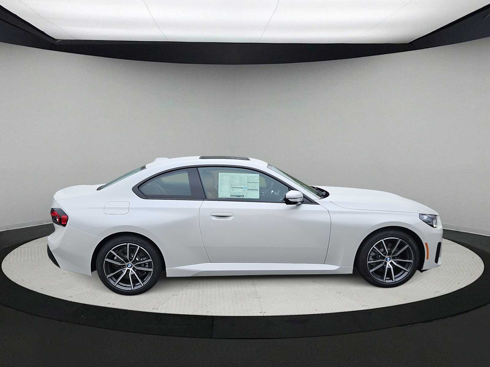 Thumbnail: 2025 BMW 2 Series - 9