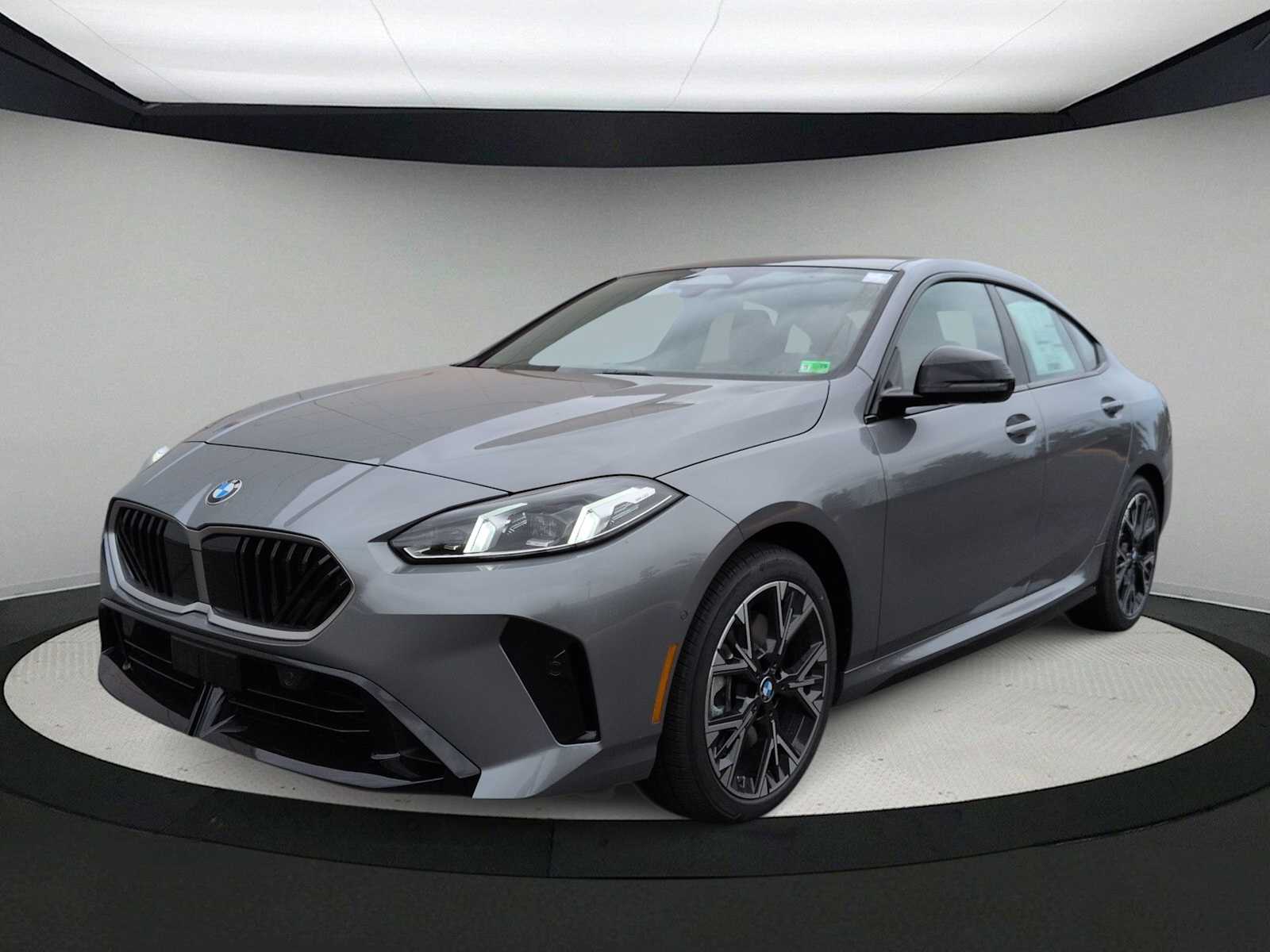 Thumbnail: 2026 BMW 2 Series - 4