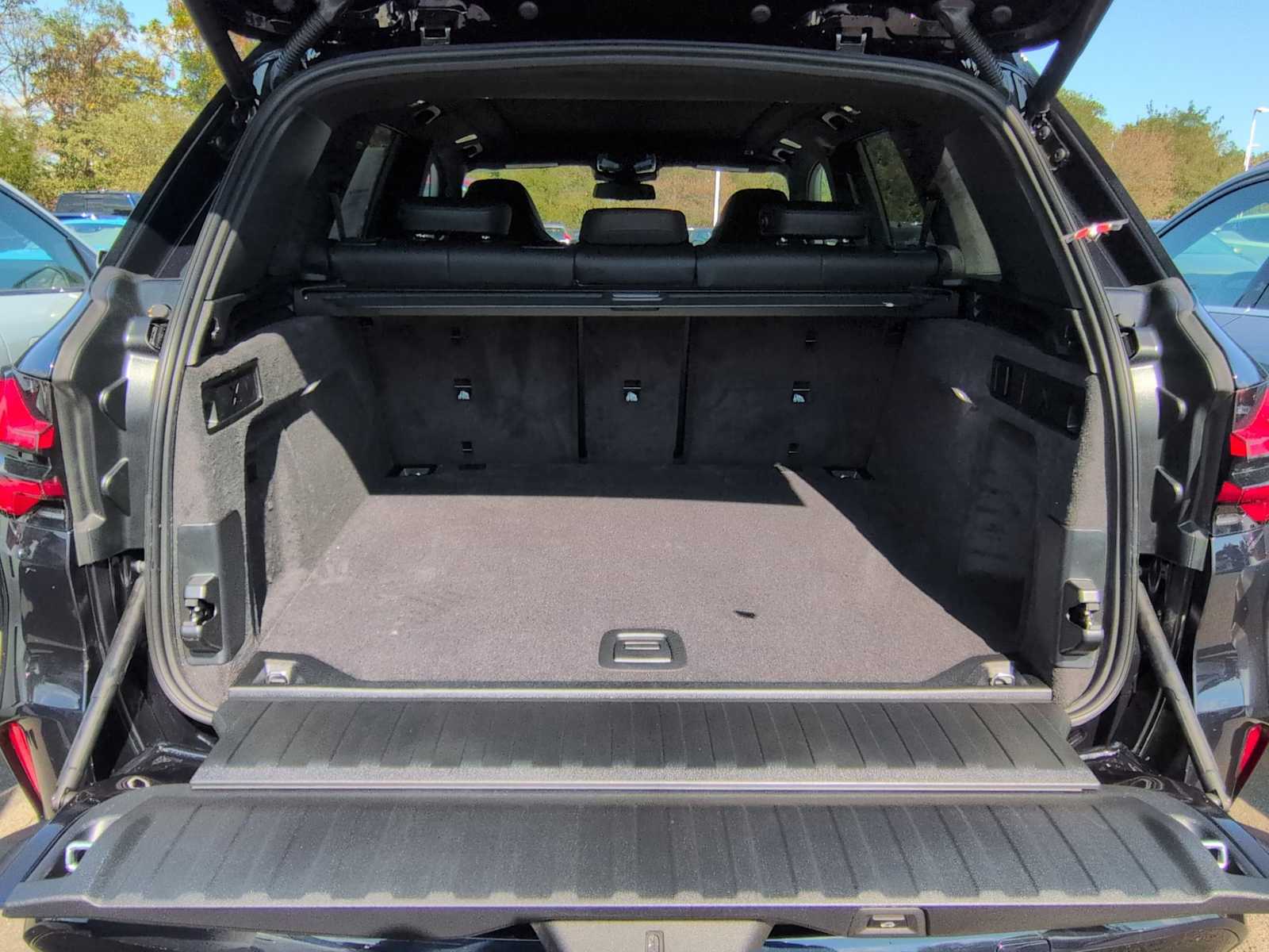 Thumbnail: 2026 BMW X5 - 37