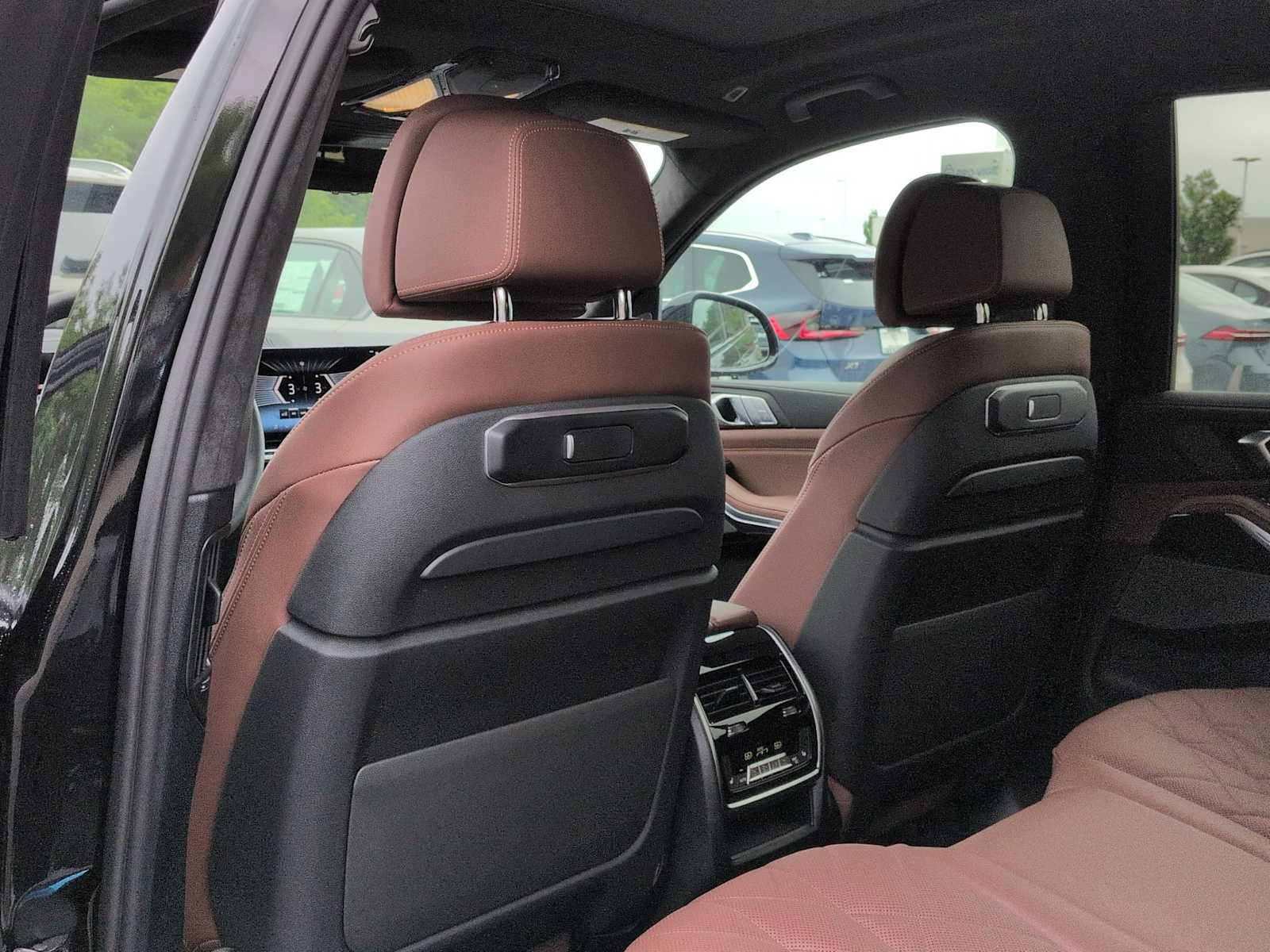 Thumbnail: 2027 BMW X7 - 19