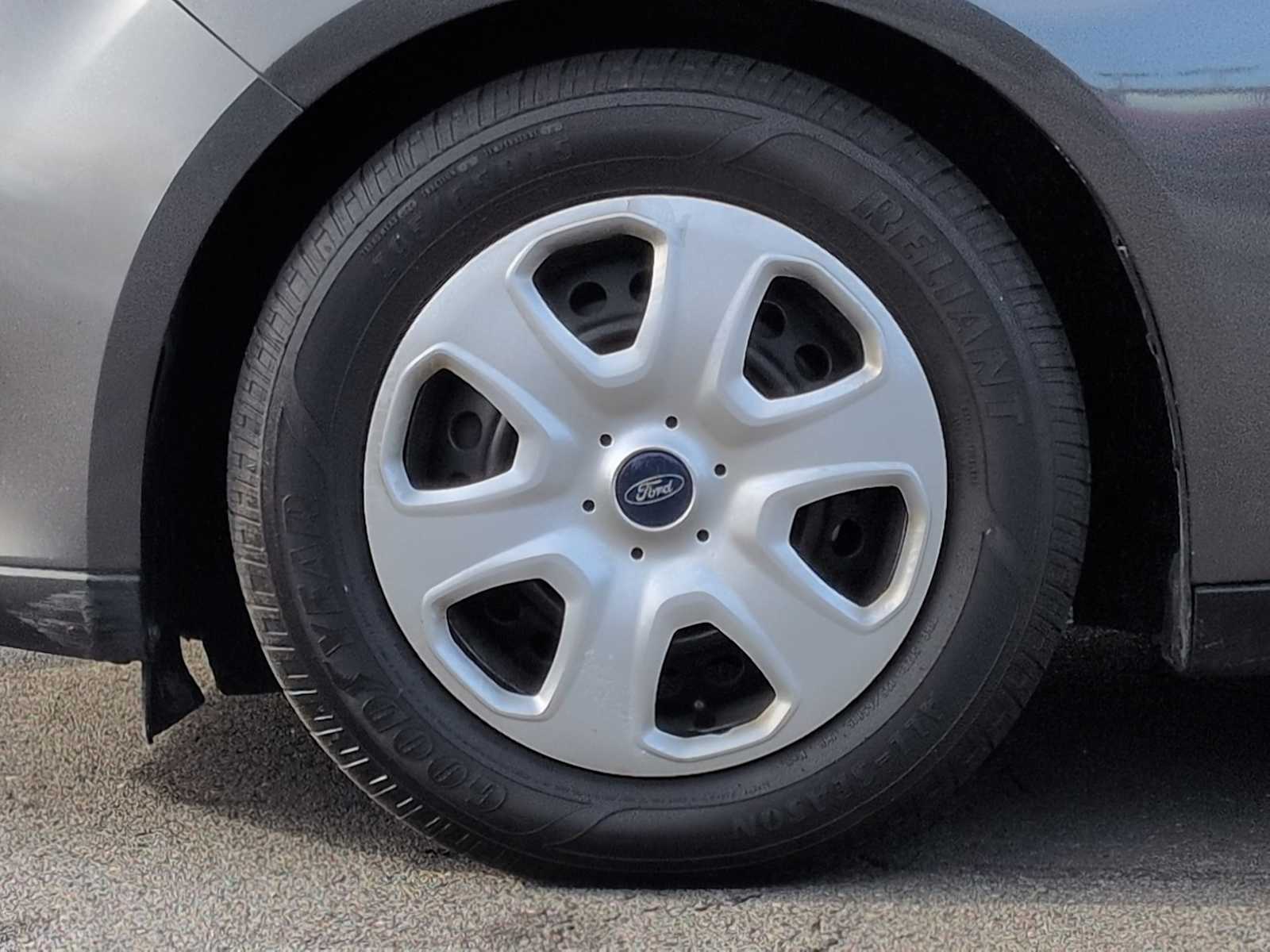 Thumbnail: 2018 Ford Focus - 14