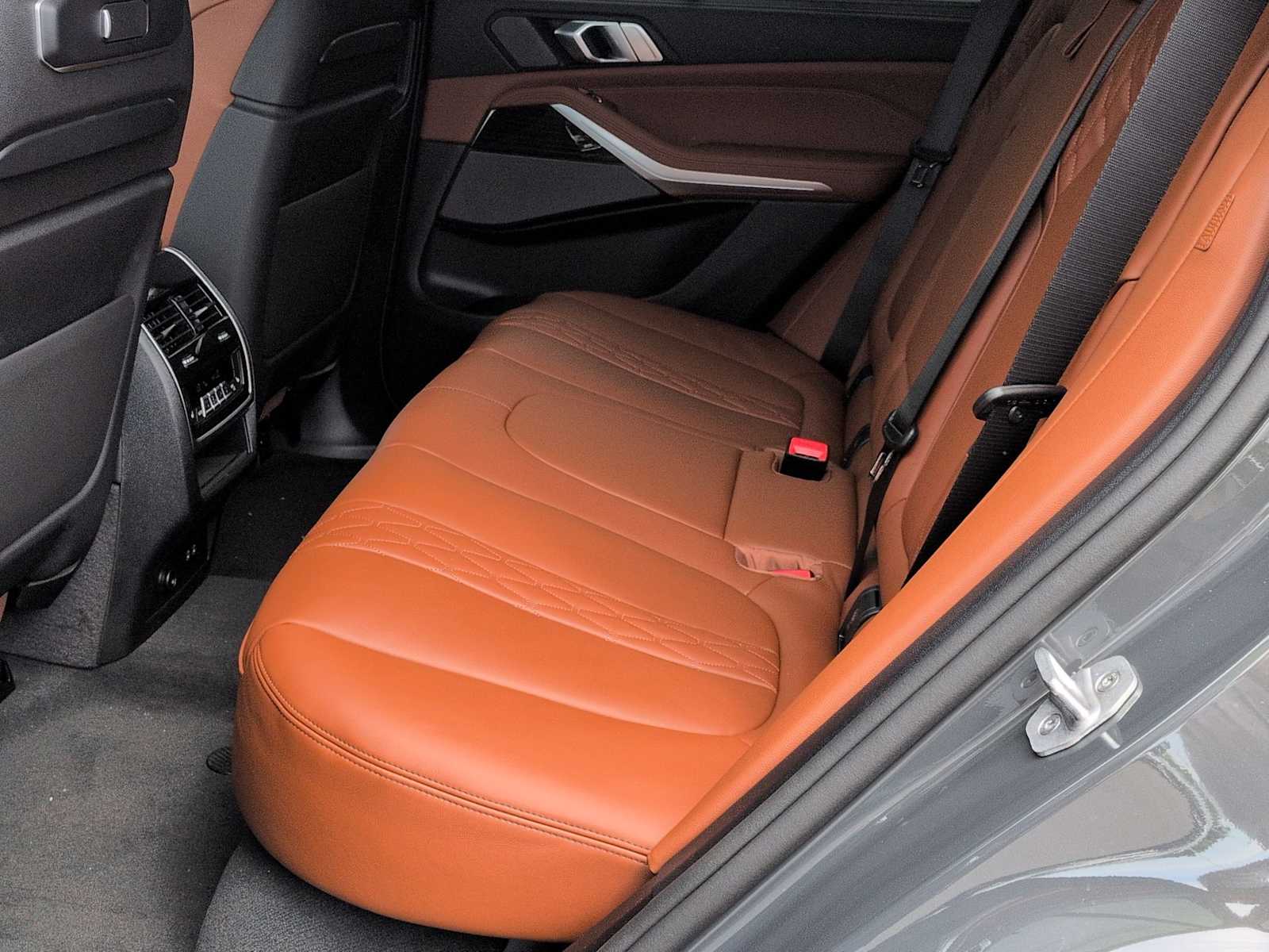 Thumbnail: 2026 BMW X5 - 21