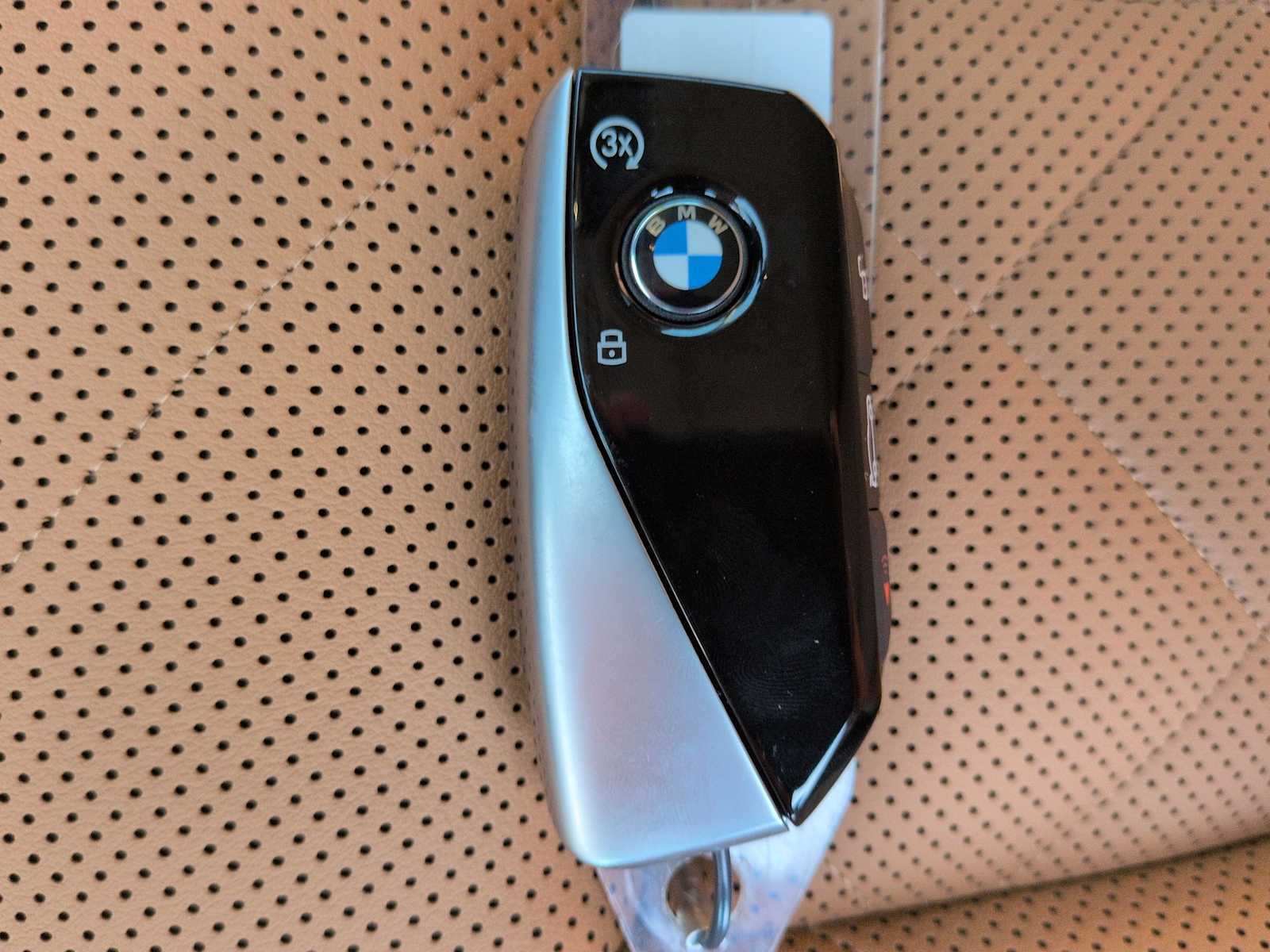 Thumbnail: 2027 BMW X7 - 37