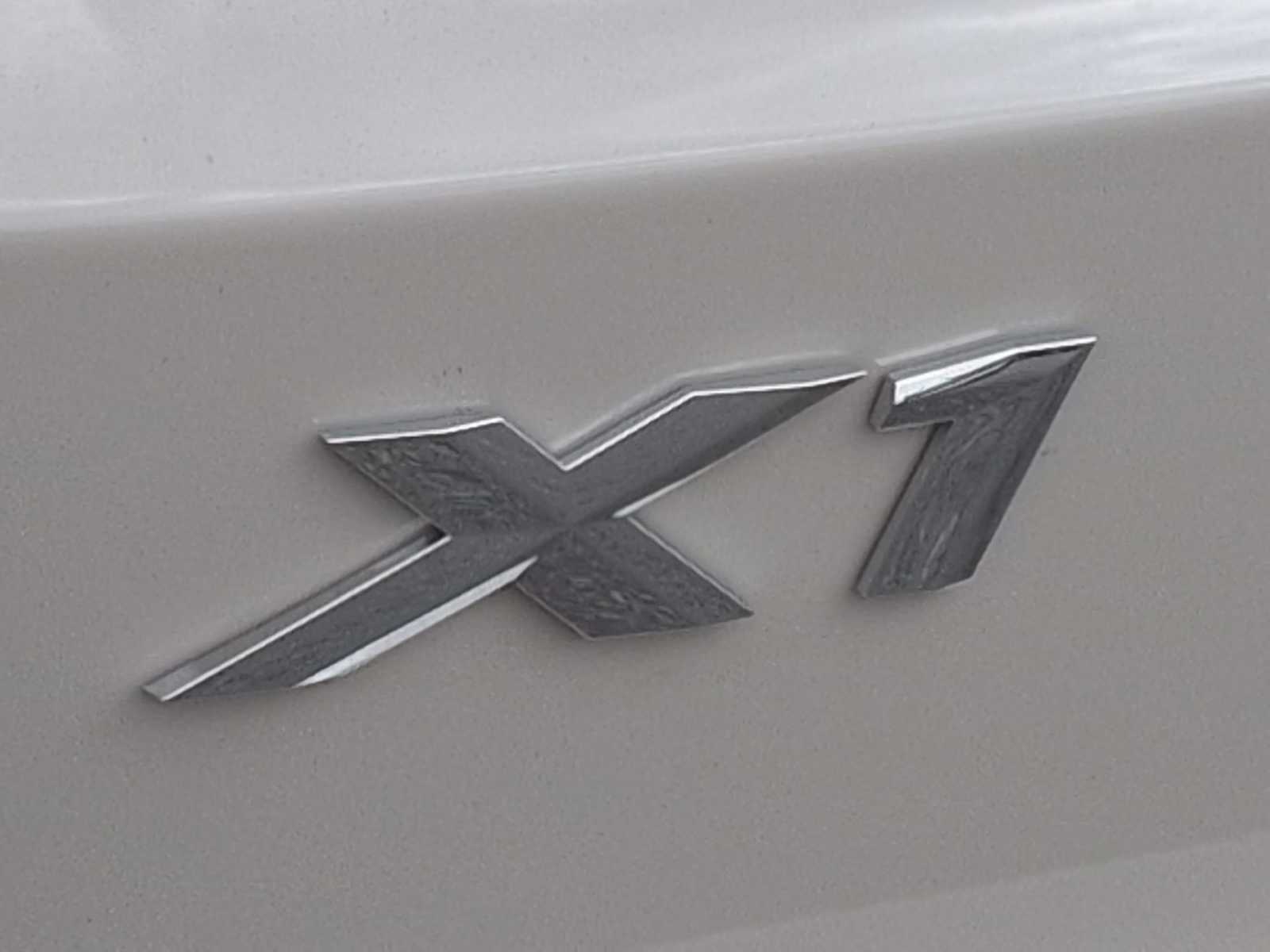 Thumbnail: 2026 BMW X1 - 13