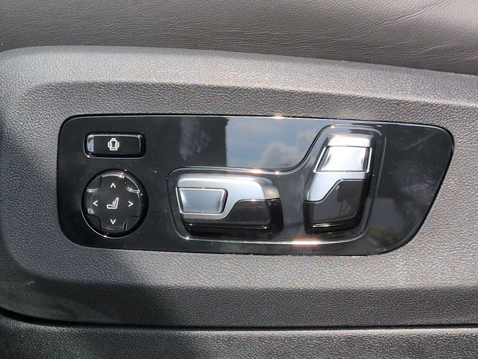 Thumbnail: 2026 BMW X5 - 18