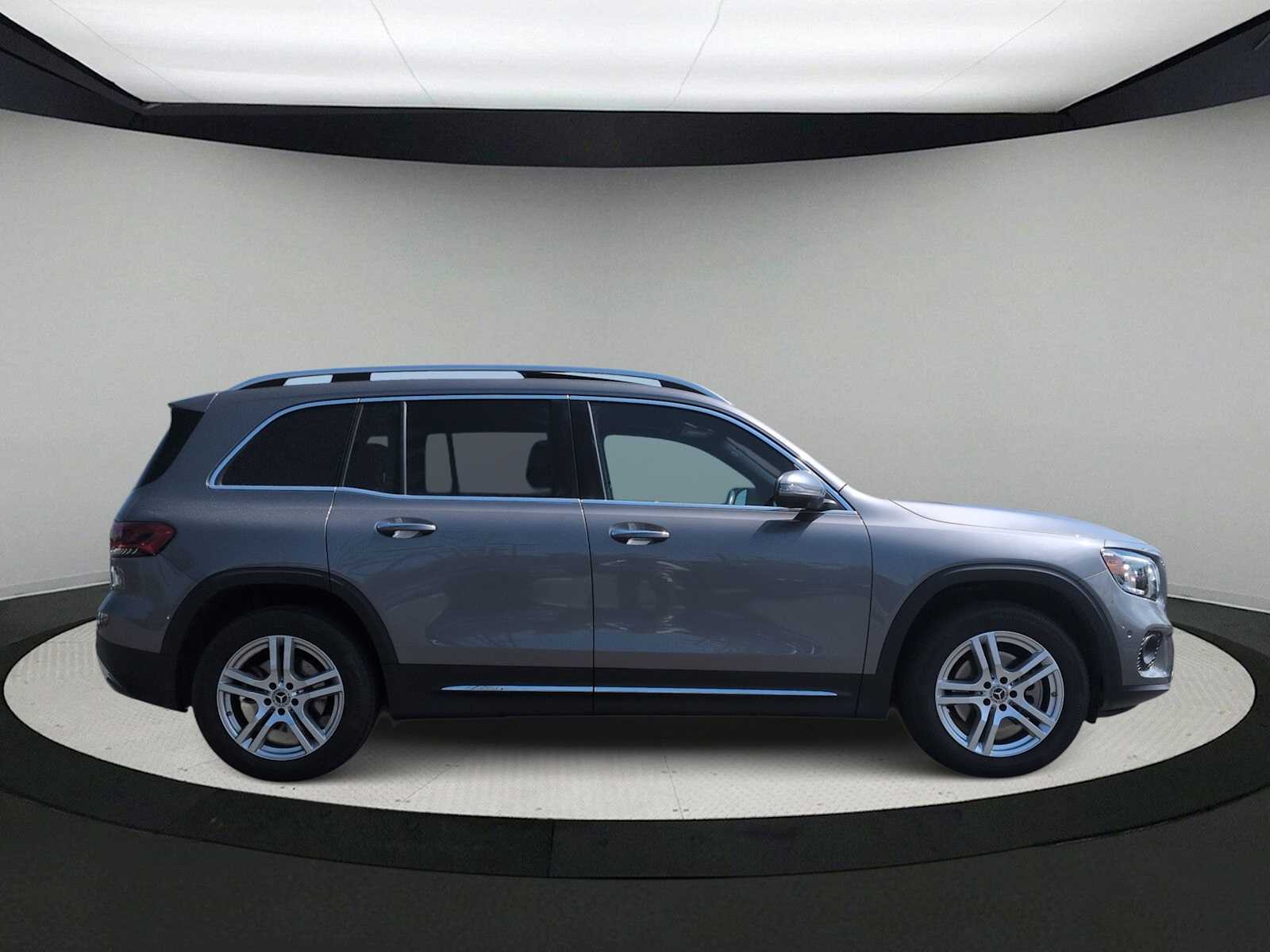 Thumbnail: 2020 Mercedes-Benz GLB - 8