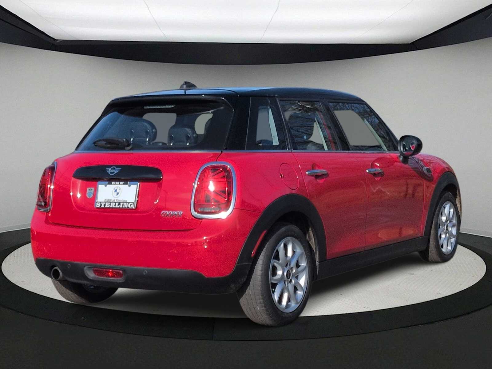 Thumbnail: 2019 MINI Cooper Hardtop - 8